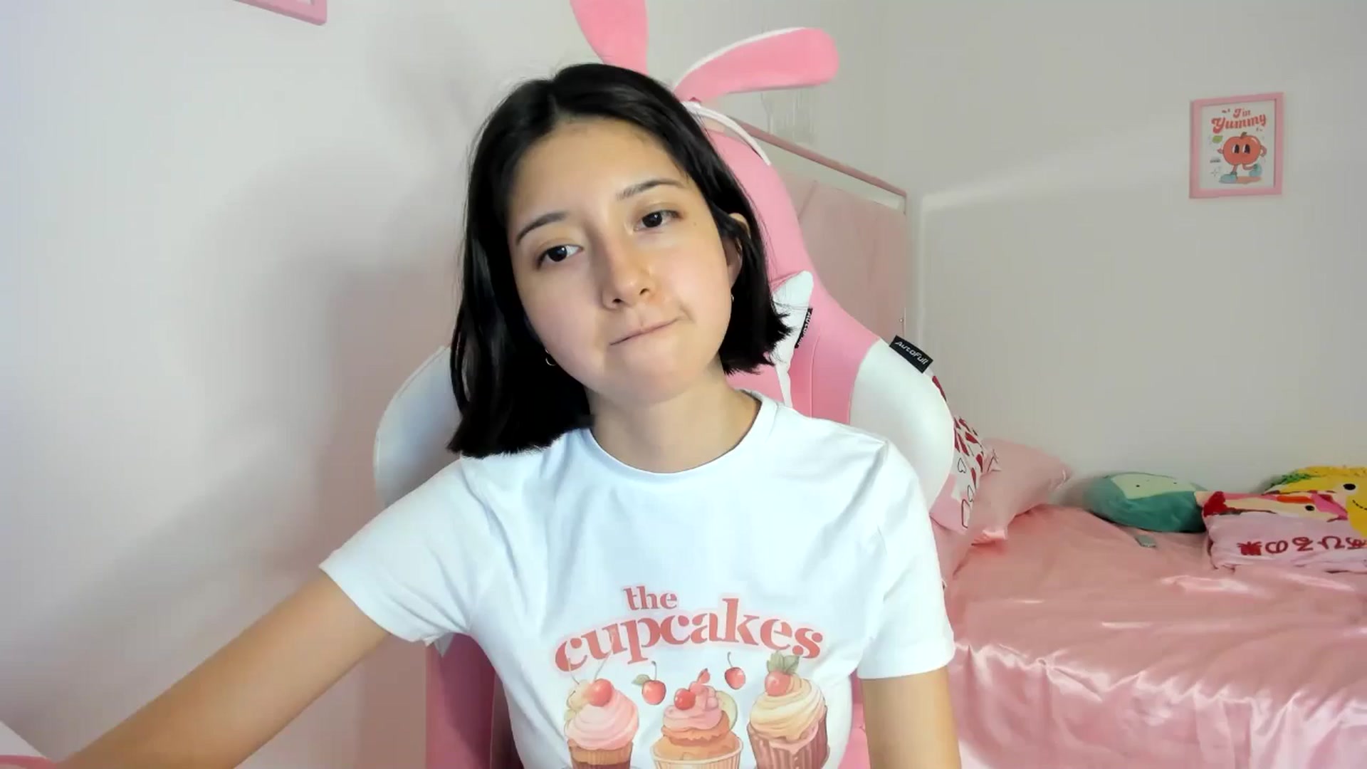 Gallery image thumbnail from Cherrycute666's myfreecams stream on, 06/17/2024, 07:57 image 2 of 20