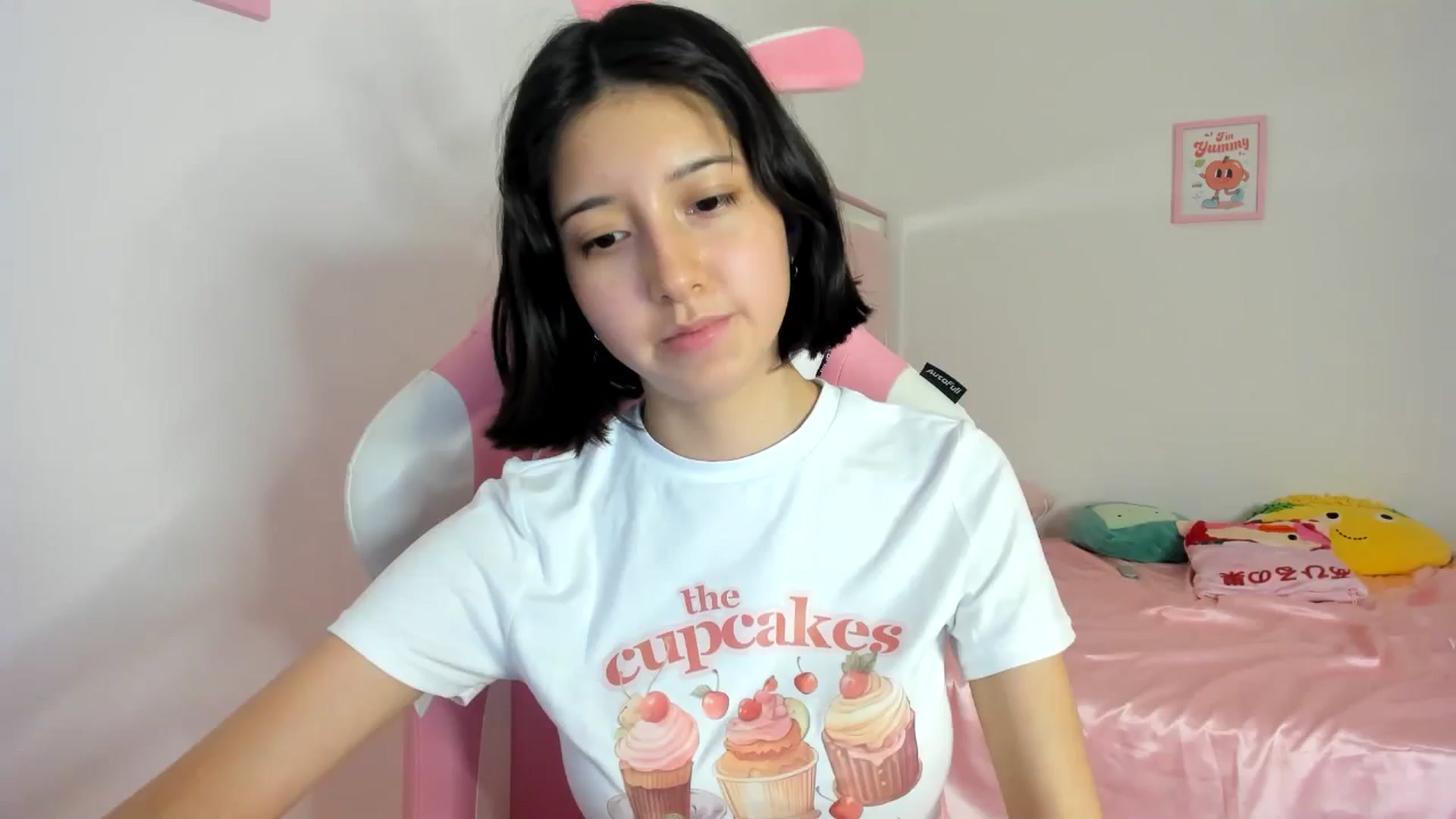 Gallery image thumbnail from Cherrycute666's myfreecams stream on, 06/17/2024, 07:57 image 1 of 20