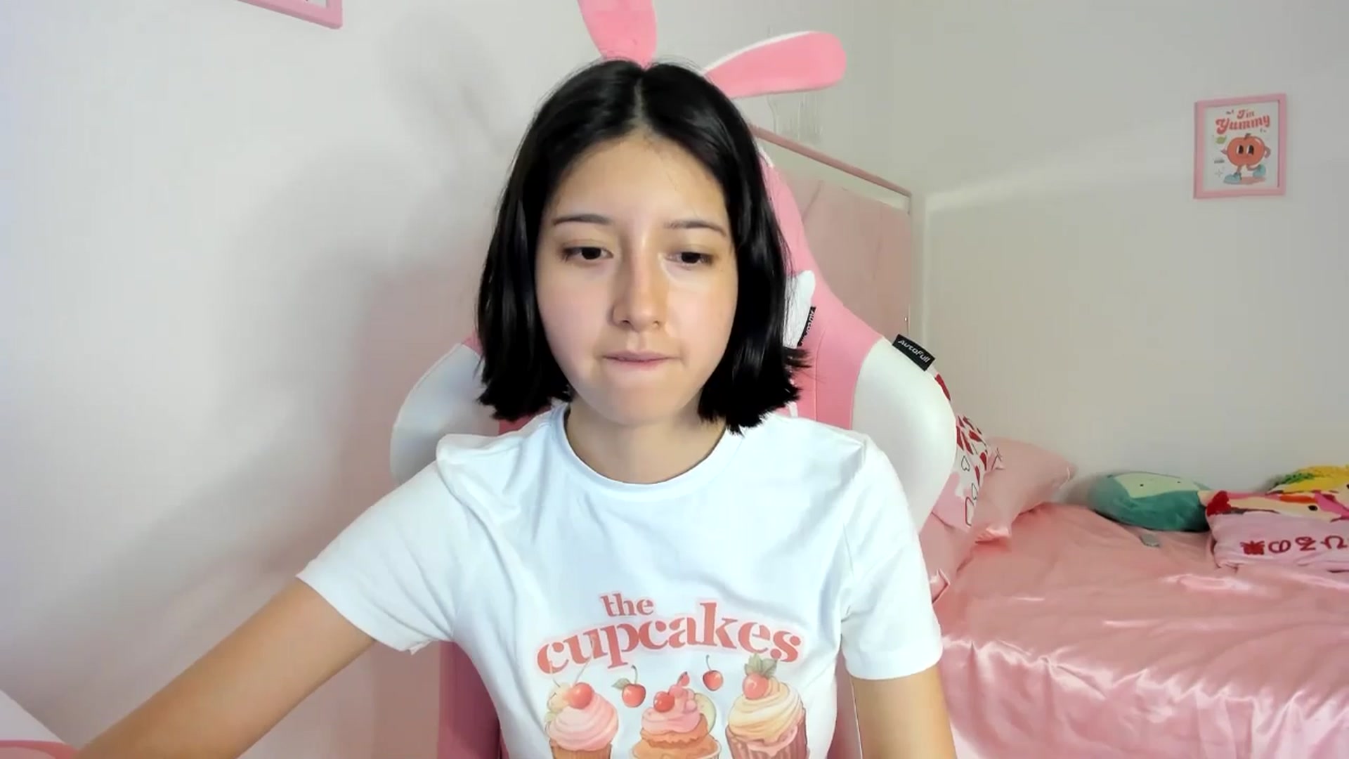 Gallery image thumbnail from Cherrycute666's myfreecams stream on, 06/17/2024, 07:57 image 4 of 20