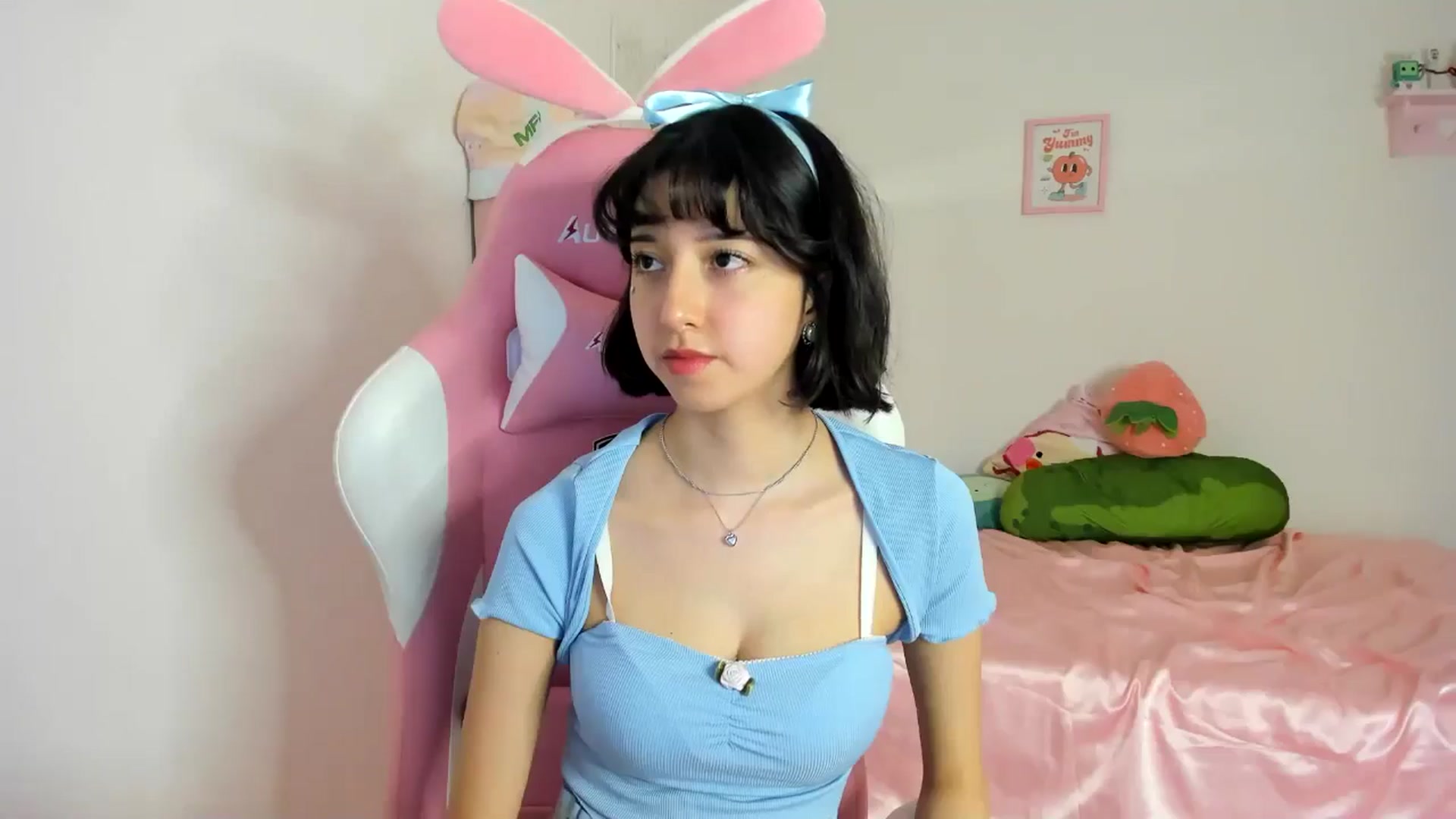 Gallery image thumbnail from Cherrycute666's myfreecams stream on, 06/19/2024, 04:13 image 12 of 20
