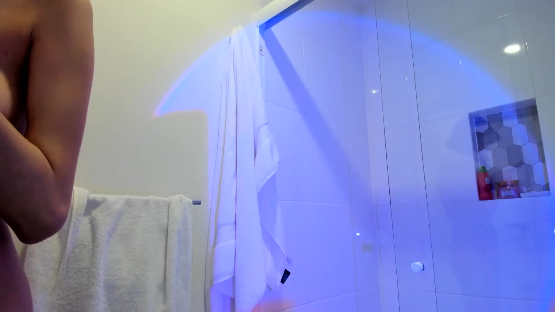 Gallery image thumbnail from Cherrycute666's myfreecams stream on, 06/19/2024, 07:55 image 13 of 20