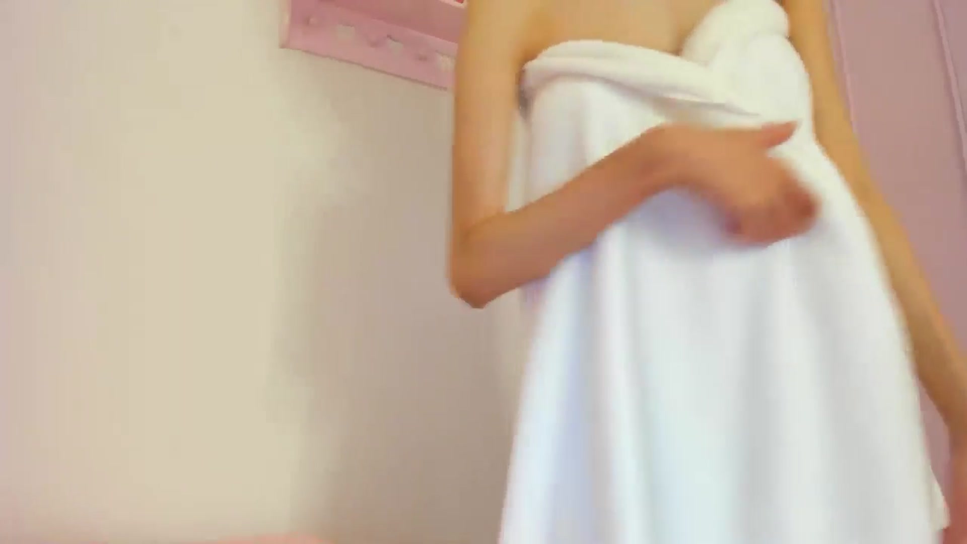 Gallery image thumbnail from Cherrycute666's myfreecams stream on, 06/19/2024, 07:55 image 15 of 20