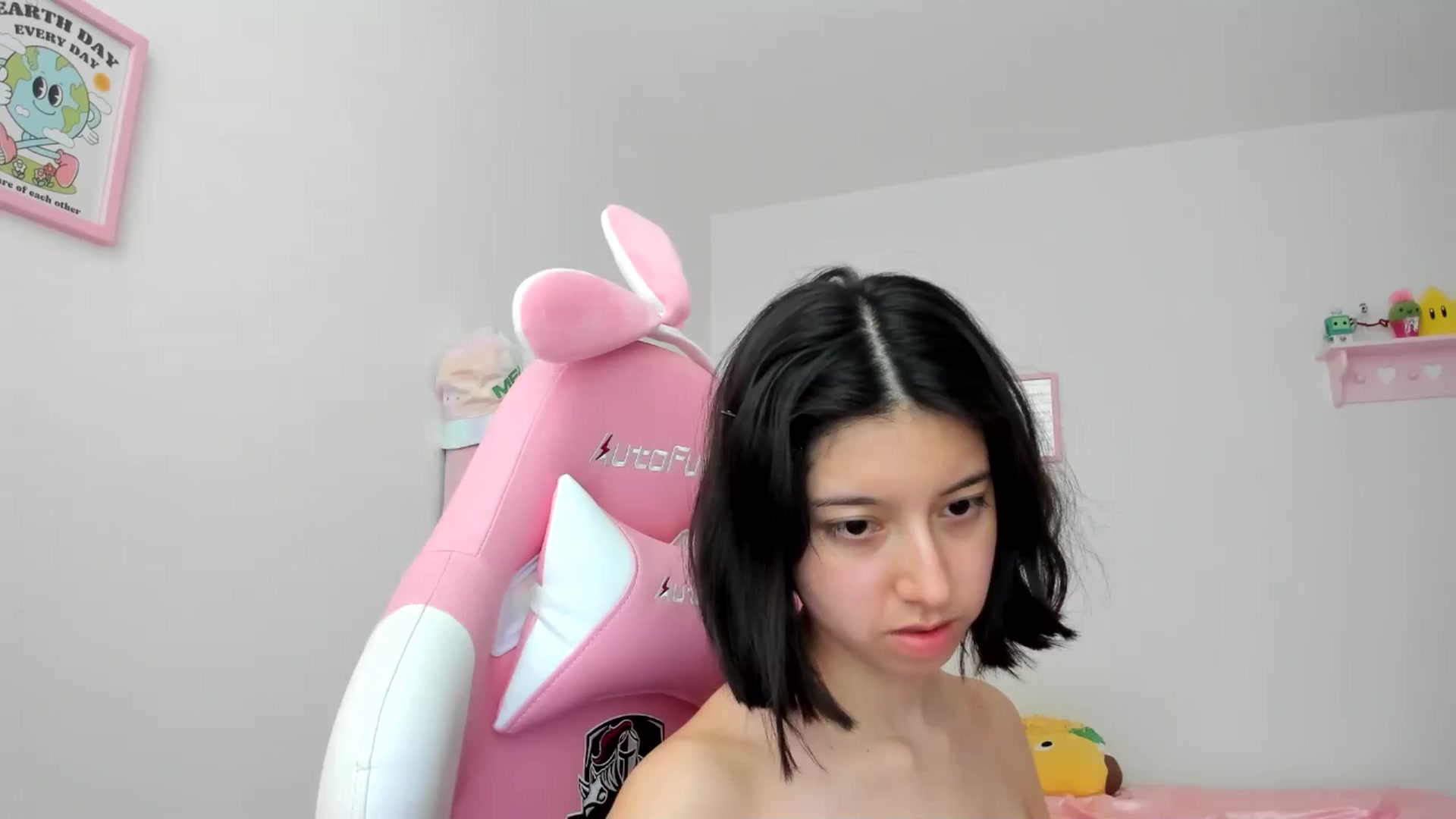 Gallery image thumbnail from Cherrycute666's myfreecams stream on, 06/19/2024, 21:36 image 20 of 20