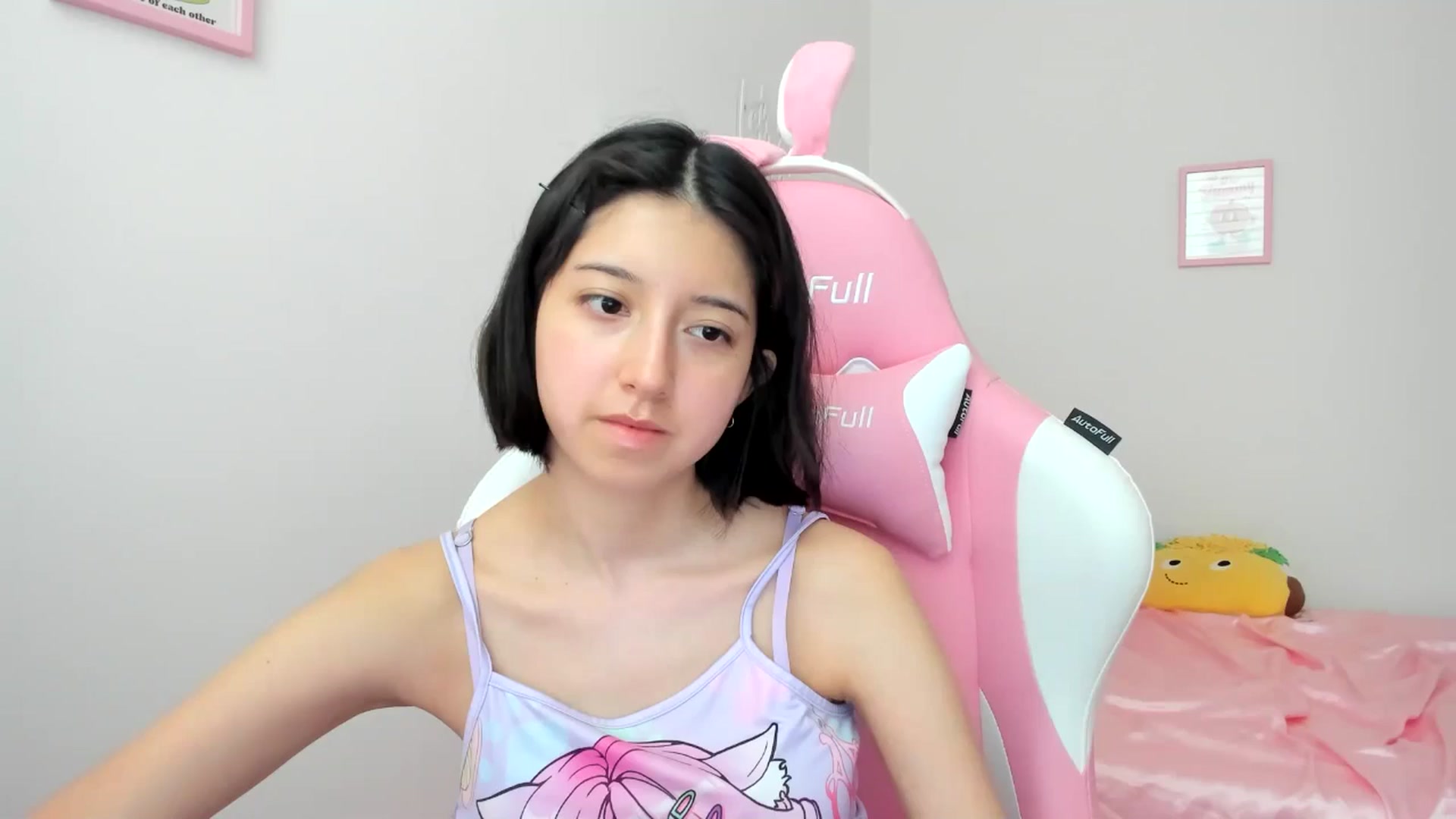 Gallery image thumbnail from Cherrycute666's myfreecams stream on, 06/19/2024, 22:24 image 19 of 20