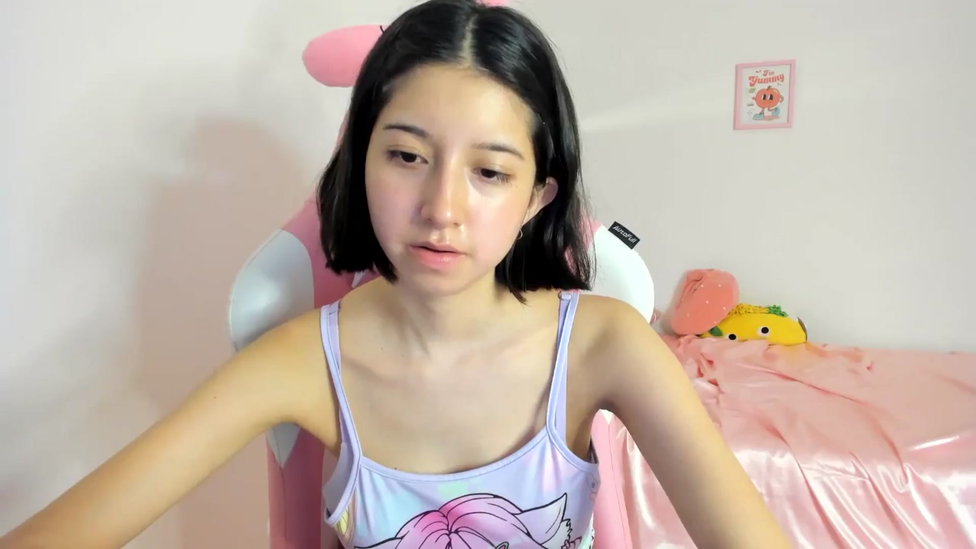 Gallery image thumbnail from Cherrycute666's myfreecams stream on, 06/20/2024, 05:06 image 15 of 20