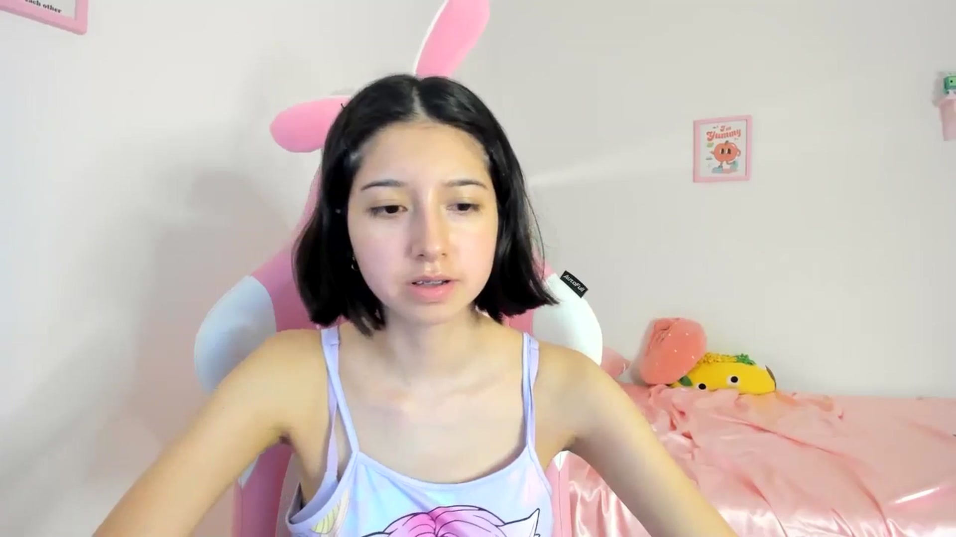 Gallery image thumbnail from Cherrycute666's myfreecams stream on, 06/20/2024, 05:06 image 4 of 20