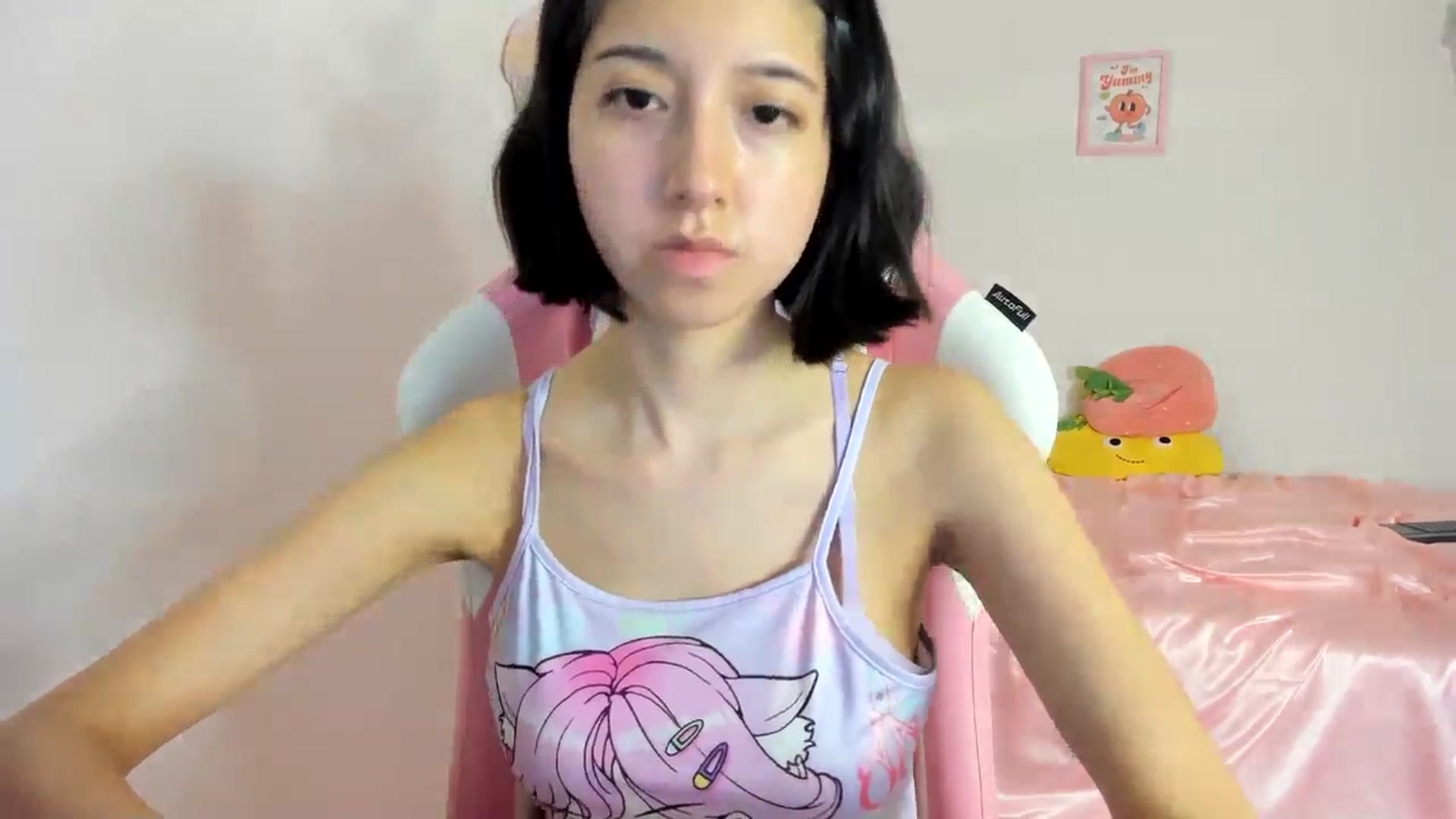 Gallery image thumbnail from Cherrycute666's myfreecams stream on, 06/20/2024, 07:33 image 17 of 20
