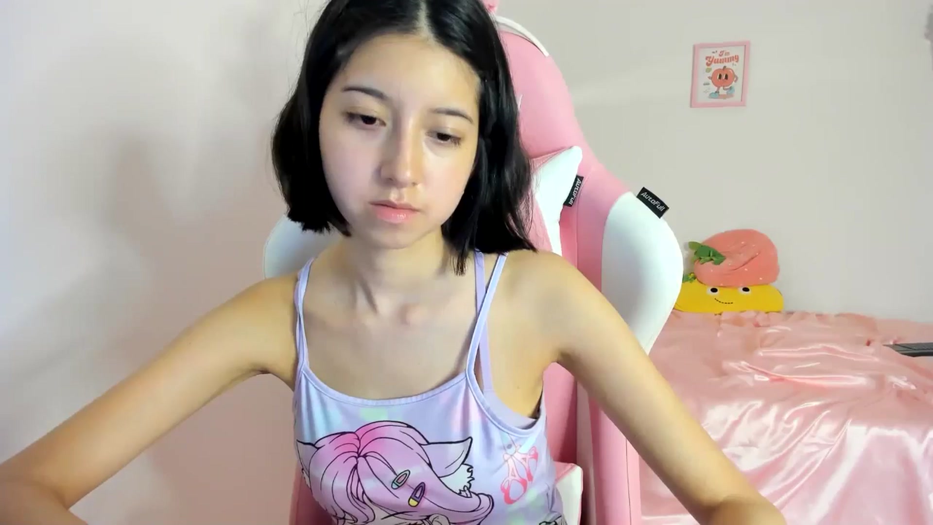 Gallery image thumbnail from Cherrycute666's myfreecams stream on, 06/20/2024, 07:33 image 19 of 20