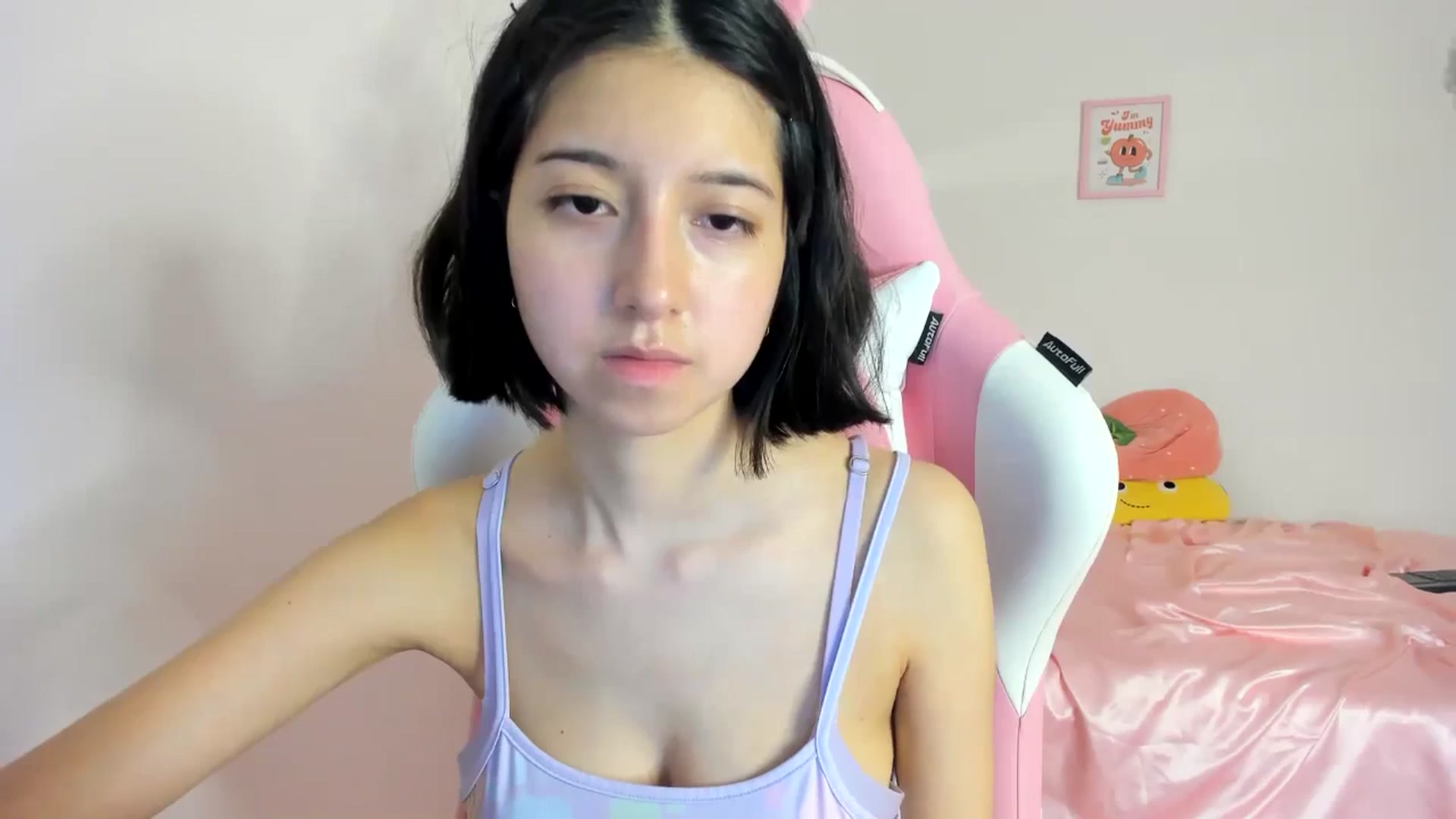 Gallery image thumbnail from Cherrycute666's myfreecams stream on, 06/20/2024, 07:33 image 10 of 20