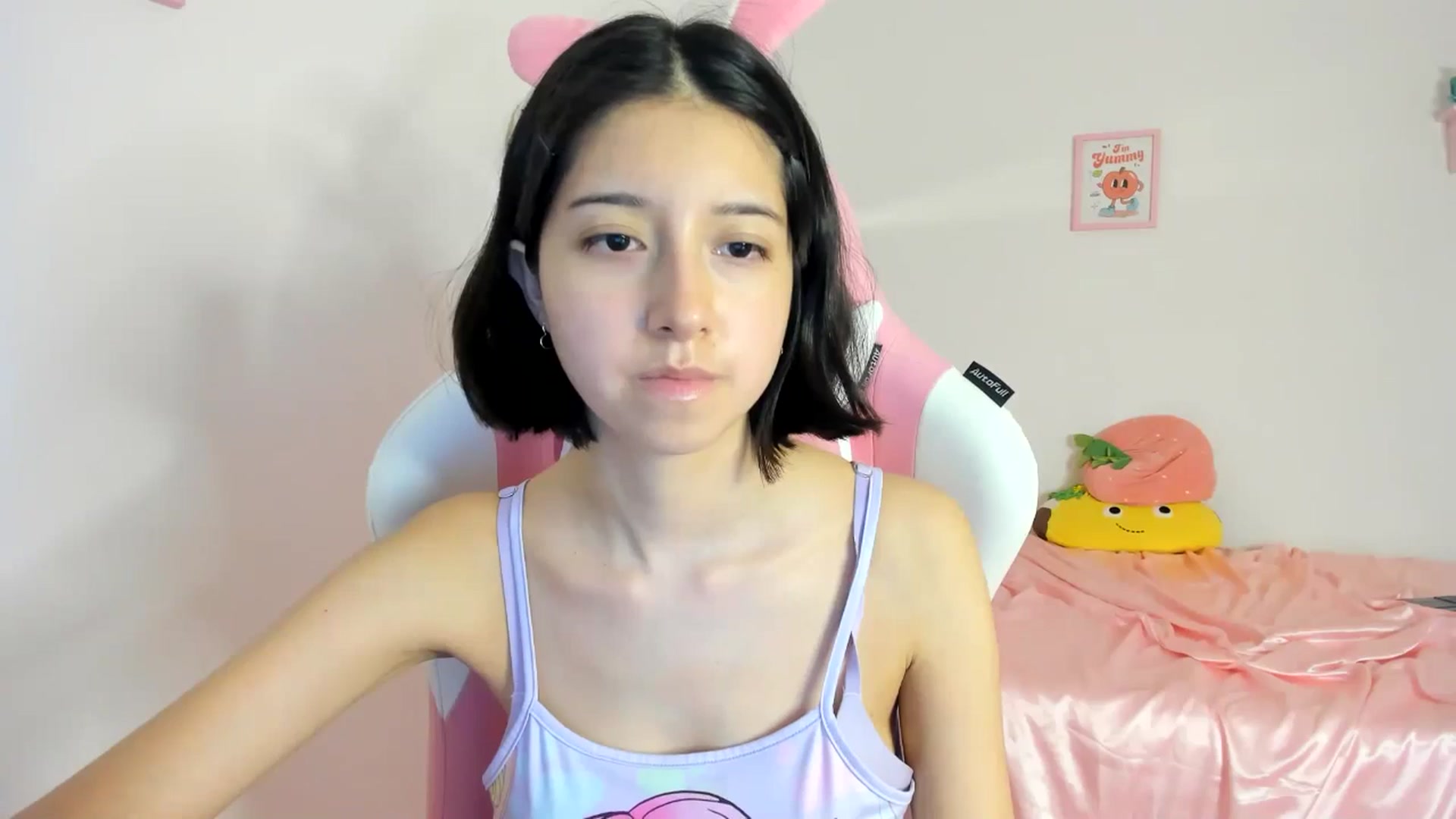 Gallery image thumbnail from Cherrycute666's myfreecams stream on, 06/20/2024, 09:08 image 19 of 20