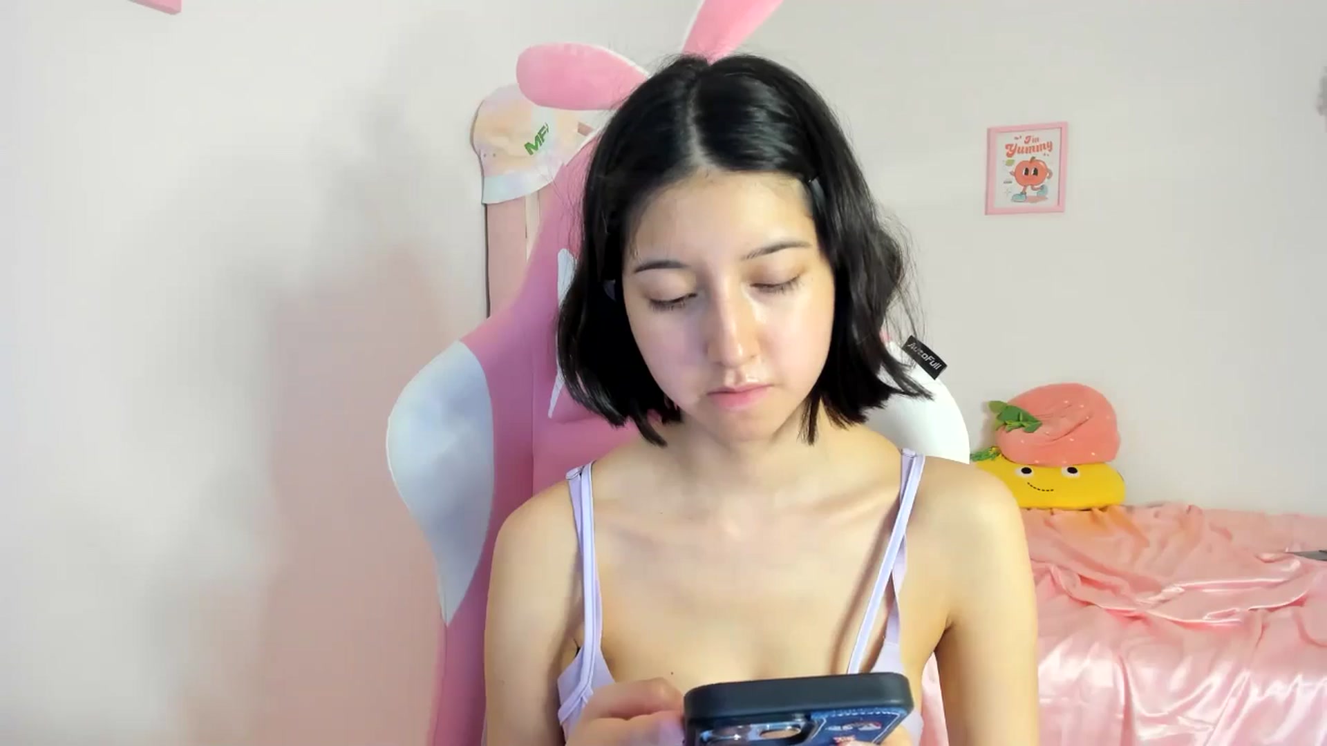 Gallery image thumbnail from Cherrycute666's myfreecams stream on, 06/20/2024, 09:08 image 5 of 20