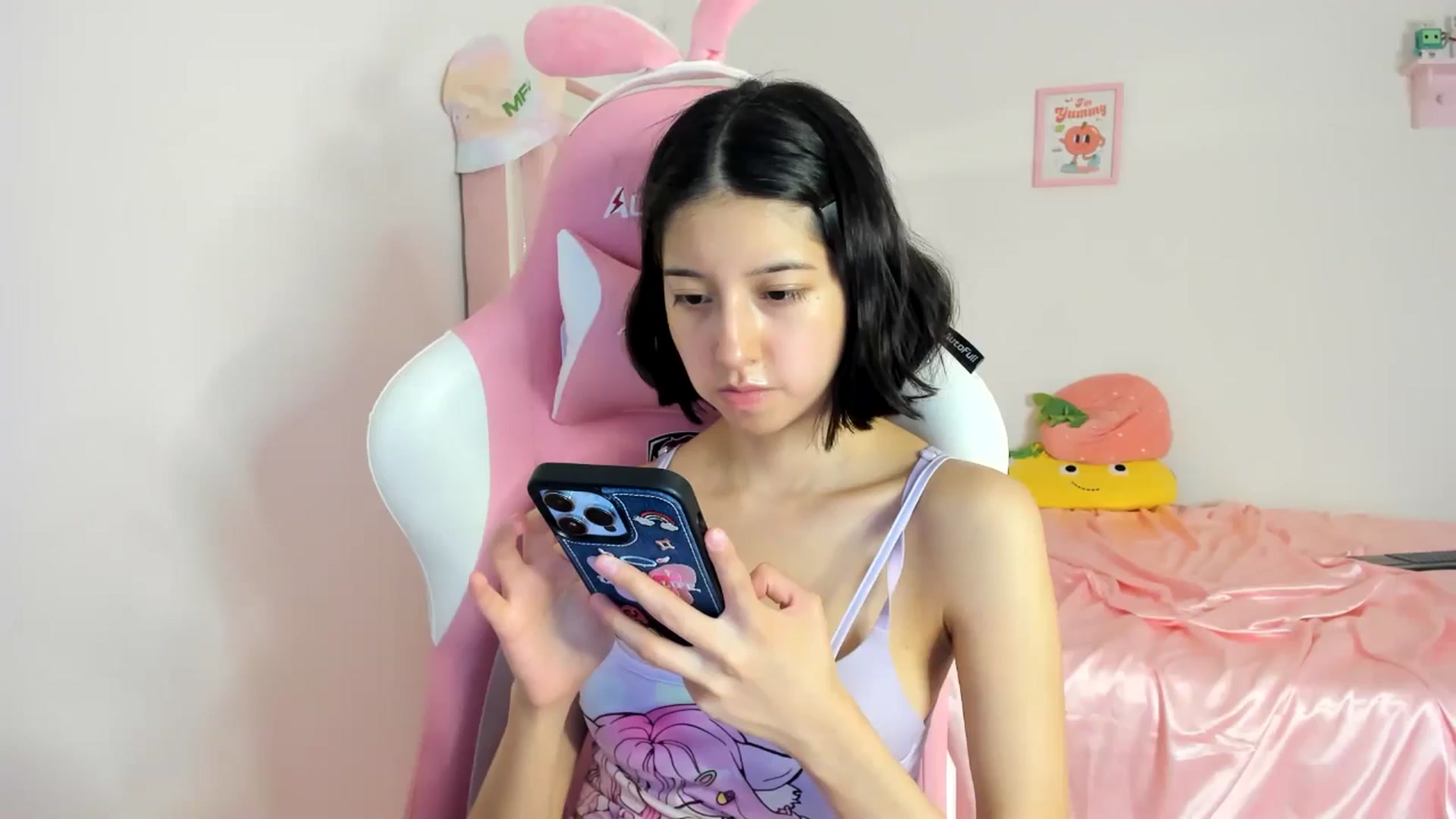 Gallery image thumbnail from Cherrycute666's myfreecams stream on, 06/20/2024, 09:08 image 1 of 20