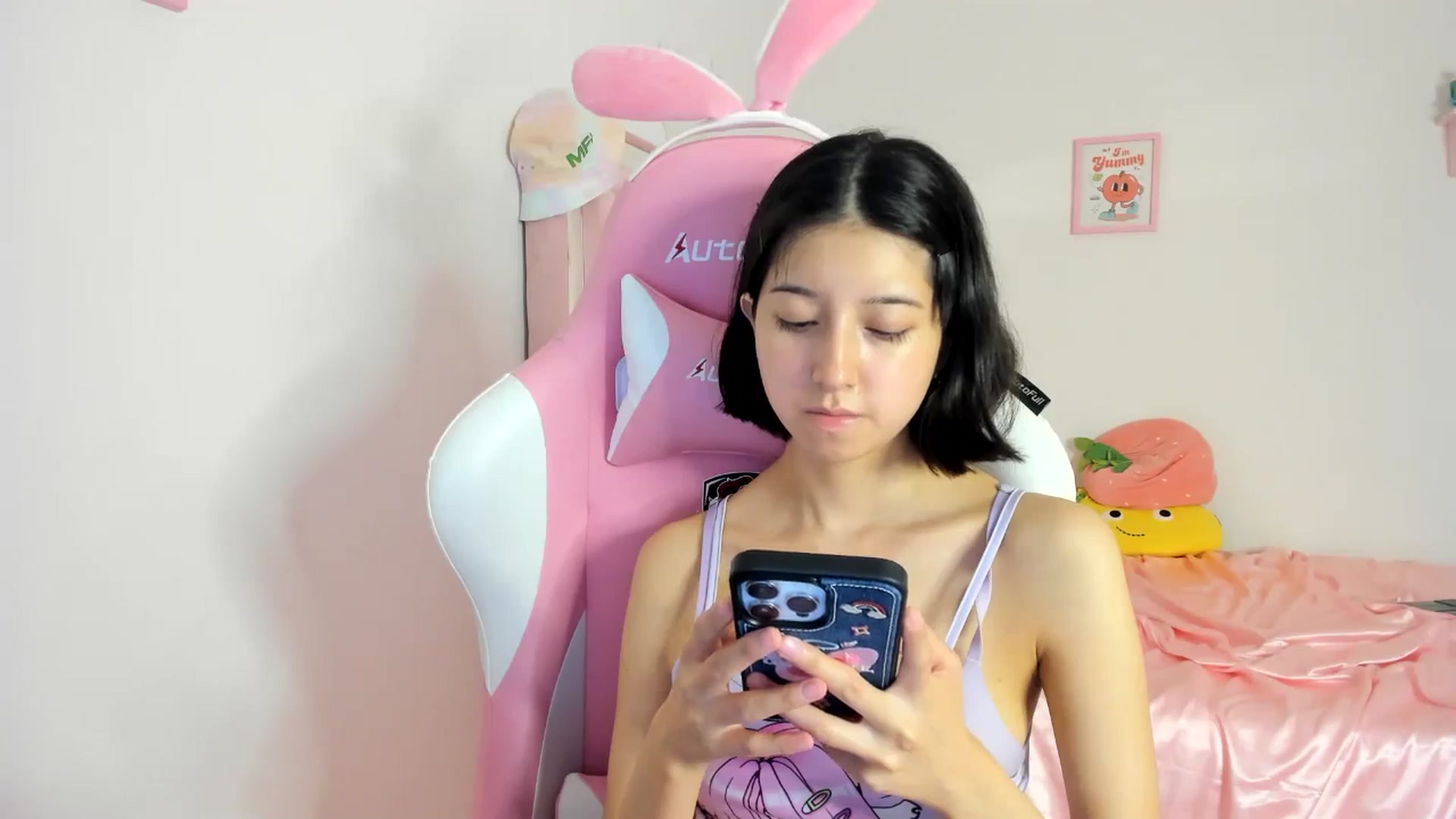Gallery image thumbnail from Cherrycute666's myfreecams stream on, 06/20/2024, 09:08 image 14 of 20