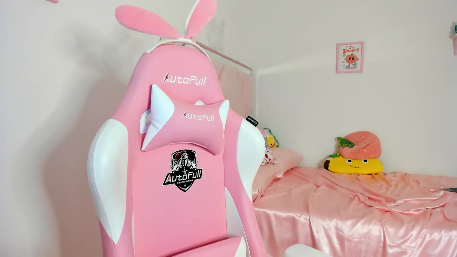 Gallery image thumbnail from Cherrycute666's myfreecams stream on, 06/20/2024, 09:08 image 20 of 20