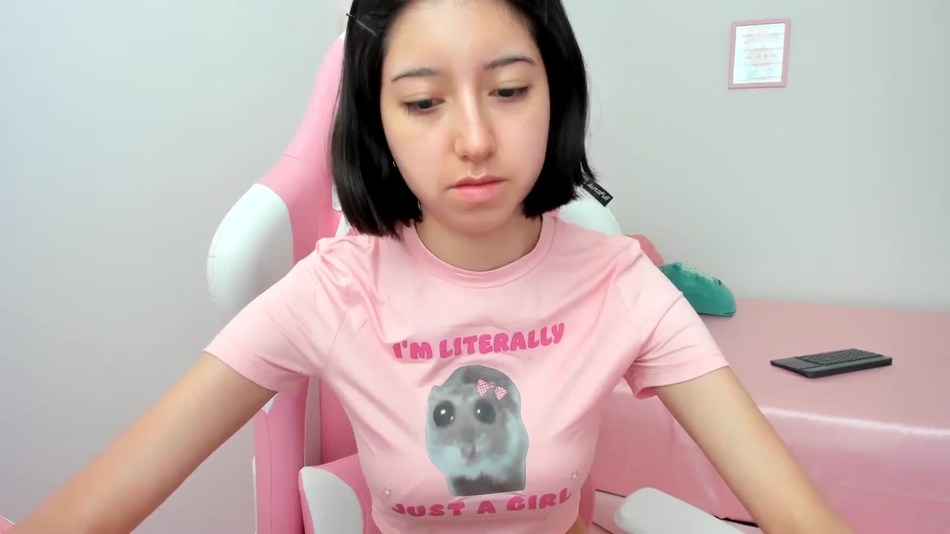 Gallery image thumbnail from Cherrycute666's myfreecams stream on, 06/21/2024, 18:55 image 11 of 20