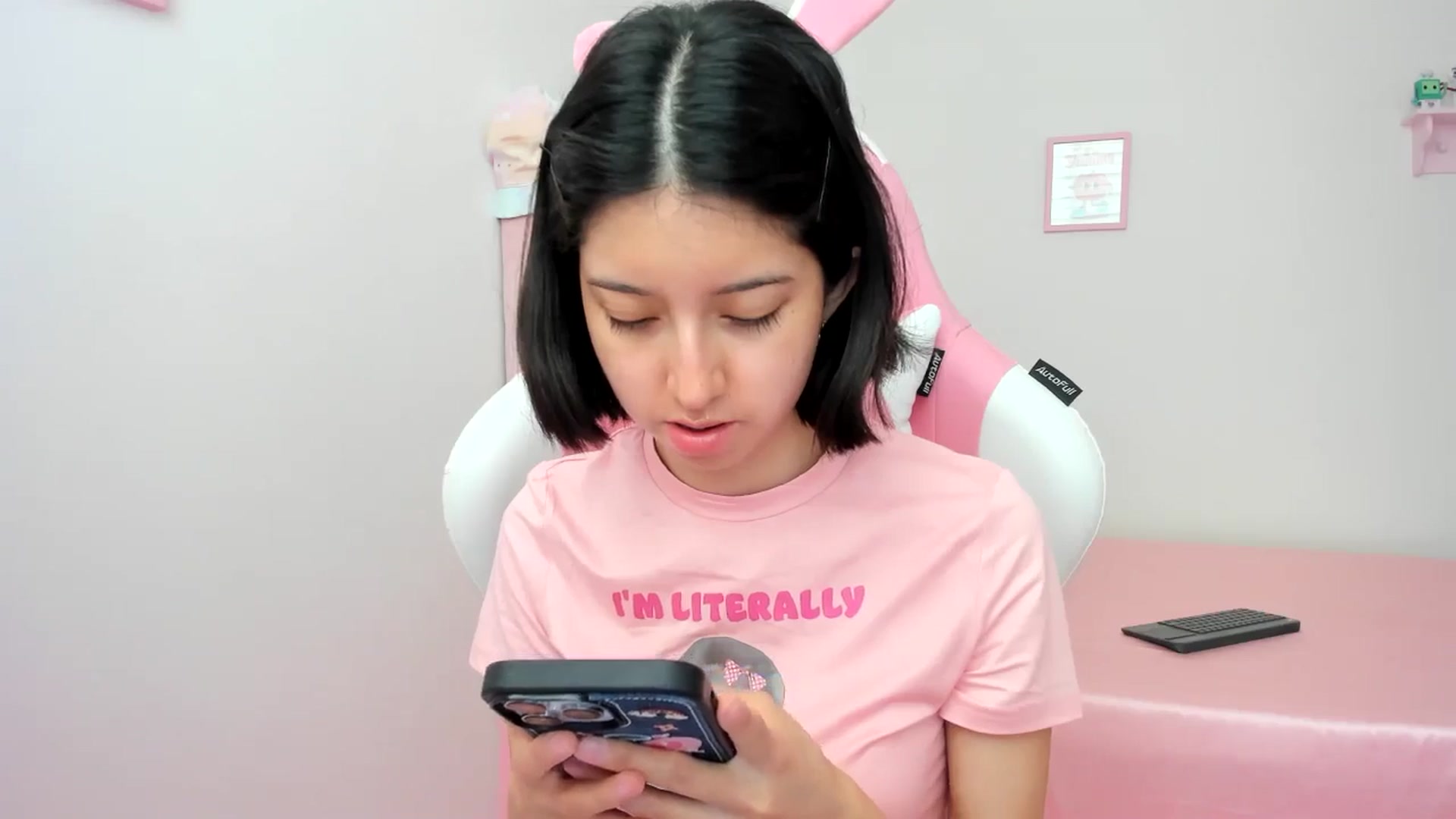 Gallery image thumbnail from Cherrycute666's myfreecams stream on, 06/21/2024, 18:55 image 4 of 20