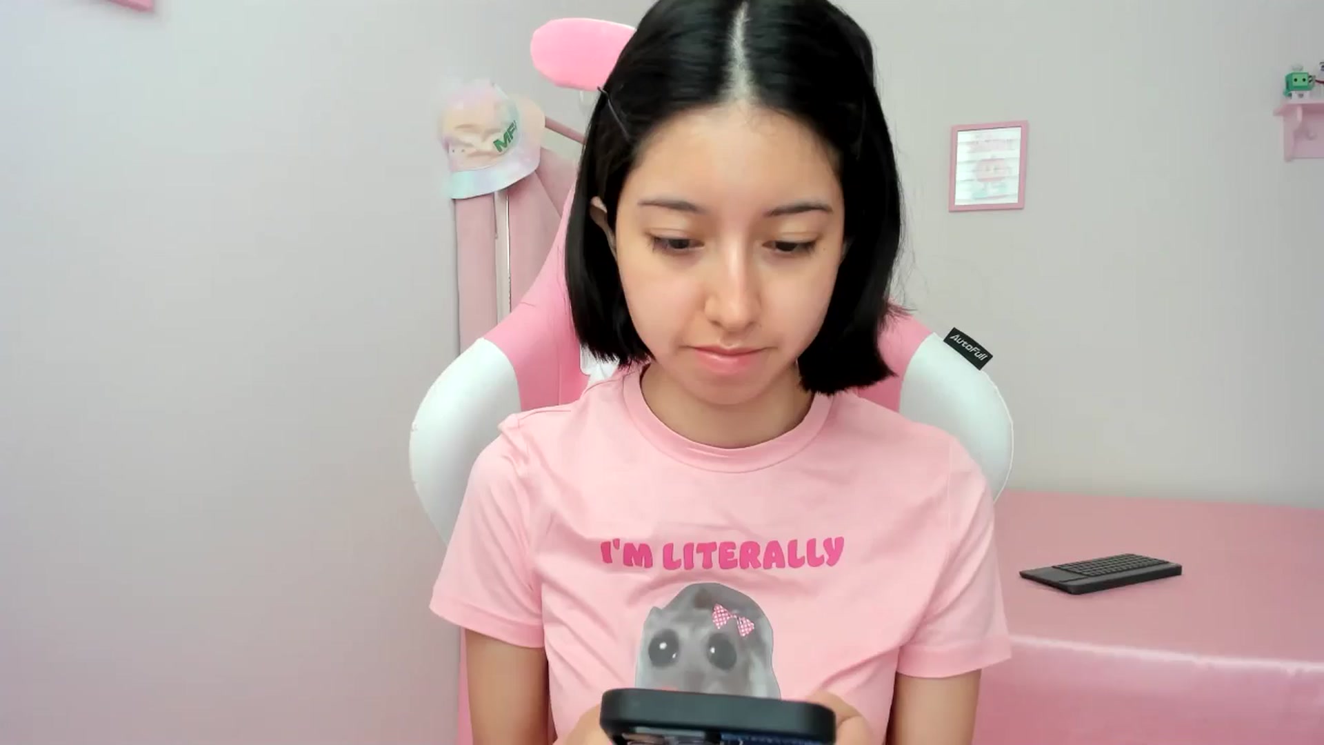 Gallery image thumbnail from Cherrycute666's myfreecams stream on, 06/21/2024, 18:55 image 1 of 20
