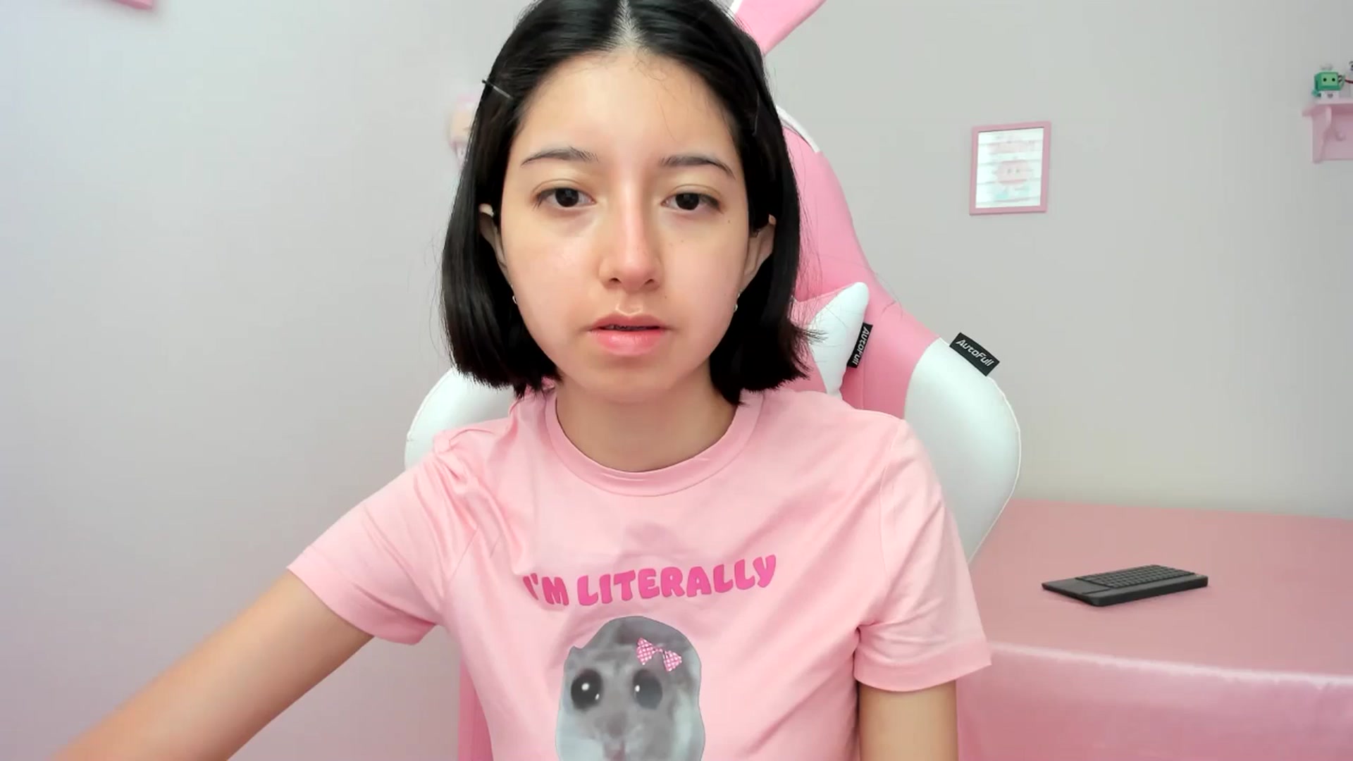 Gallery image thumbnail from Cherrycute666's myfreecams stream on, 06/21/2024, 18:55 image 5 of 20