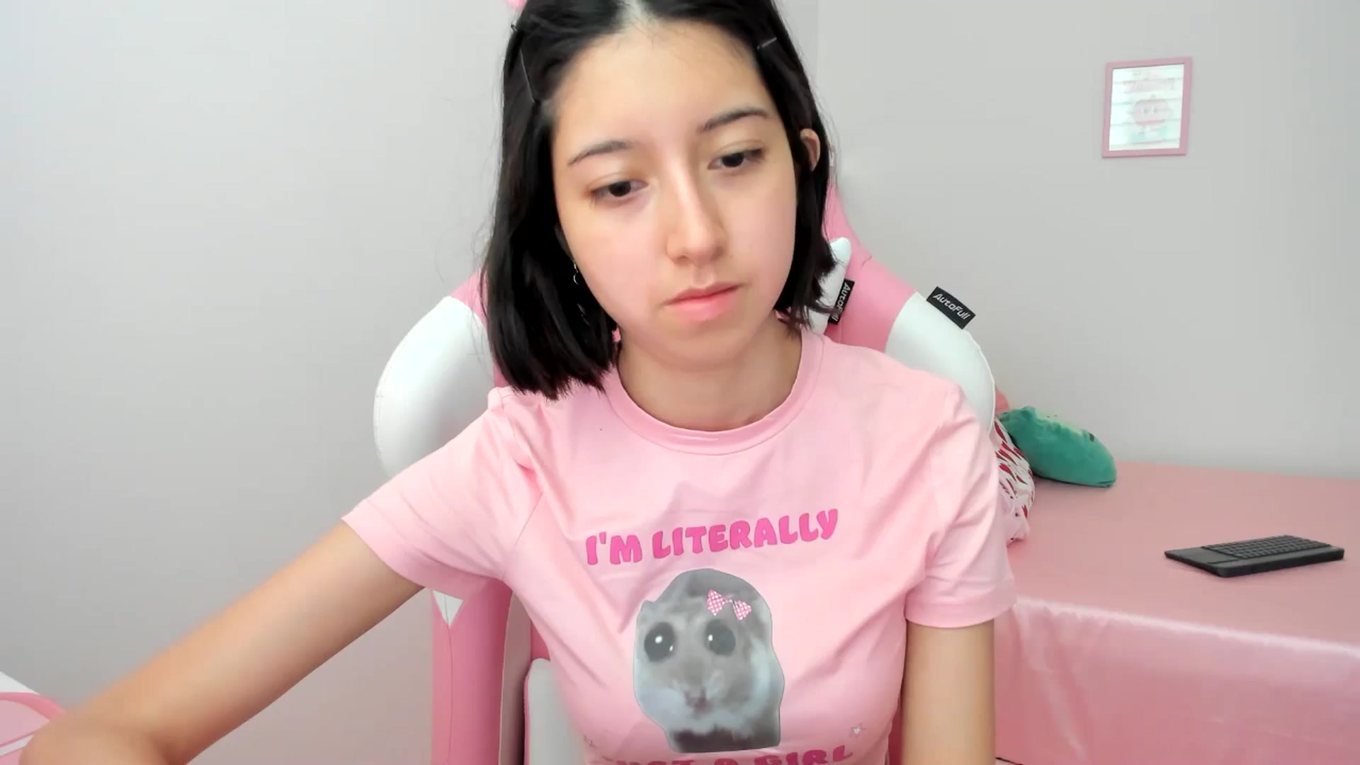 Gallery image thumbnail from Cherrycute666's myfreecams stream on, 06/21/2024, 21:37 image 1 of 20