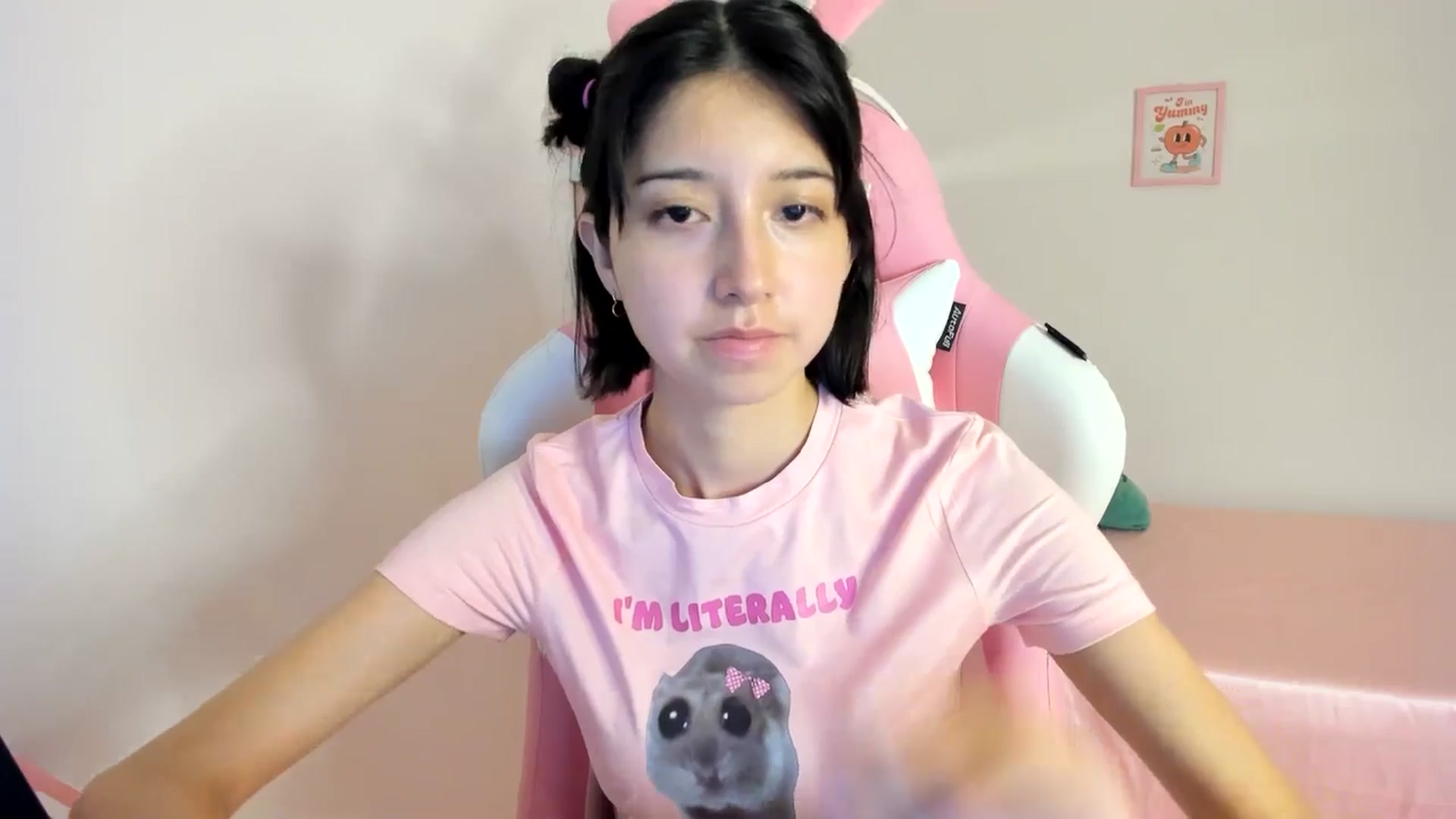 Gallery image thumbnail from Cherrycute666's myfreecams stream on, 06/22/2024, 03:00 image 20 of 20