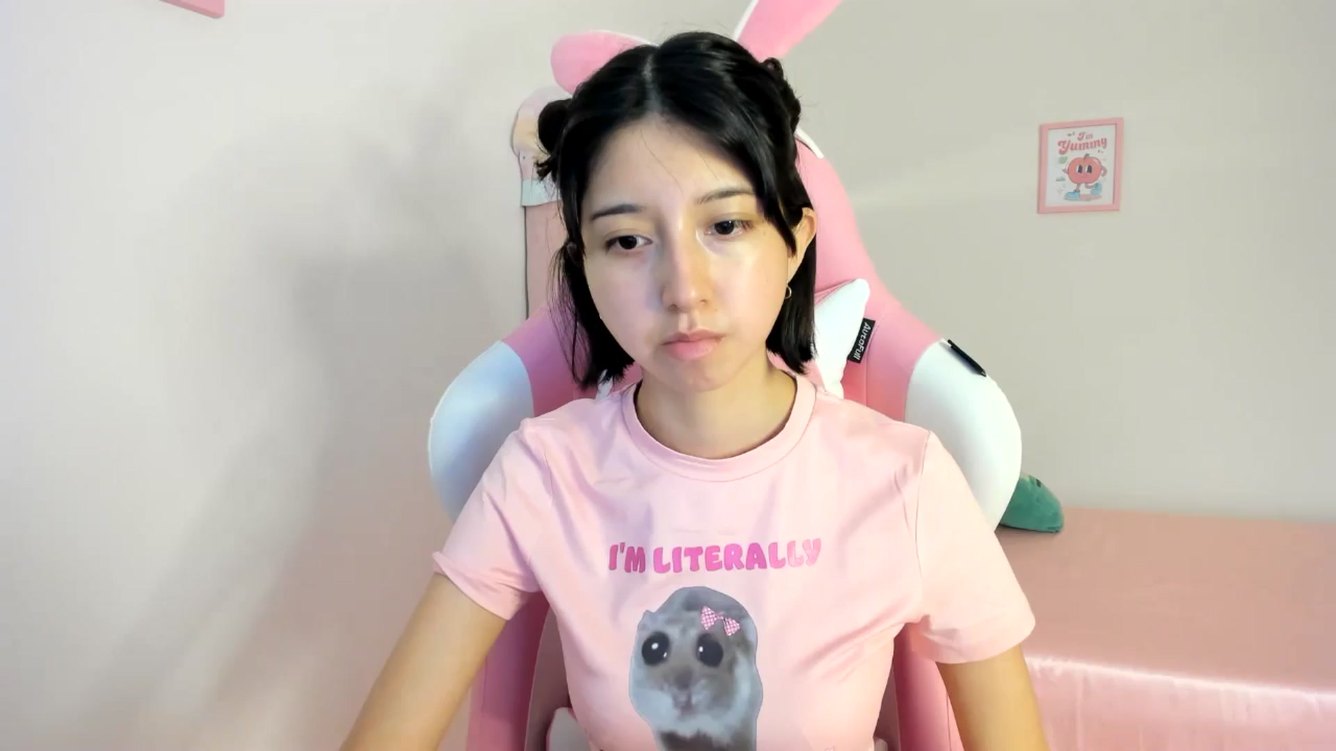 Gallery image thumbnail from Cherrycute666's myfreecams stream on, 06/22/2024, 03:00 image 11 of 20