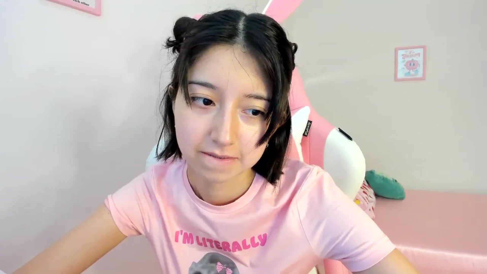 Gallery image thumbnail from Cherrycute666's myfreecams stream on, 06/22/2024, 03:00 image 9 of 20