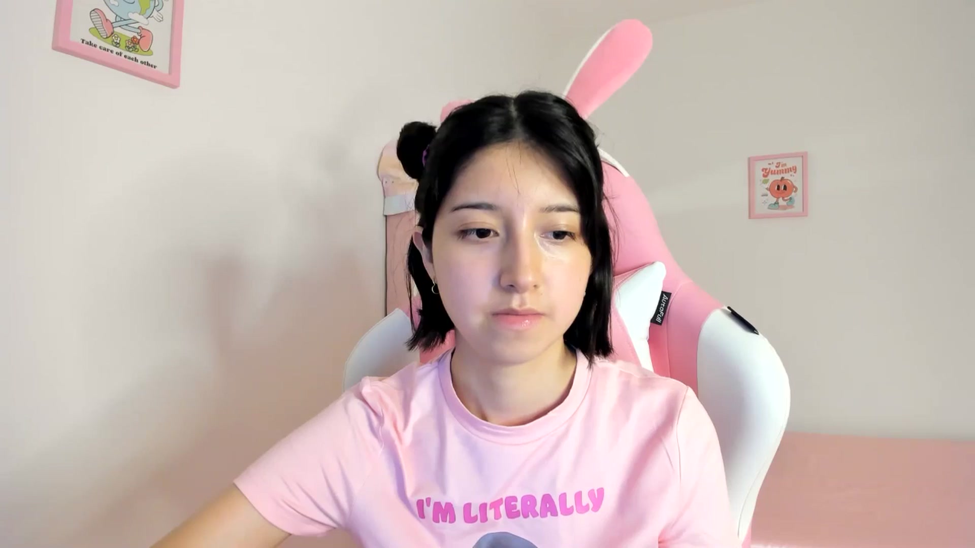 Gallery image thumbnail from Cherrycute666's myfreecams stream on, 06/22/2024, 03:19 image 16 of 20