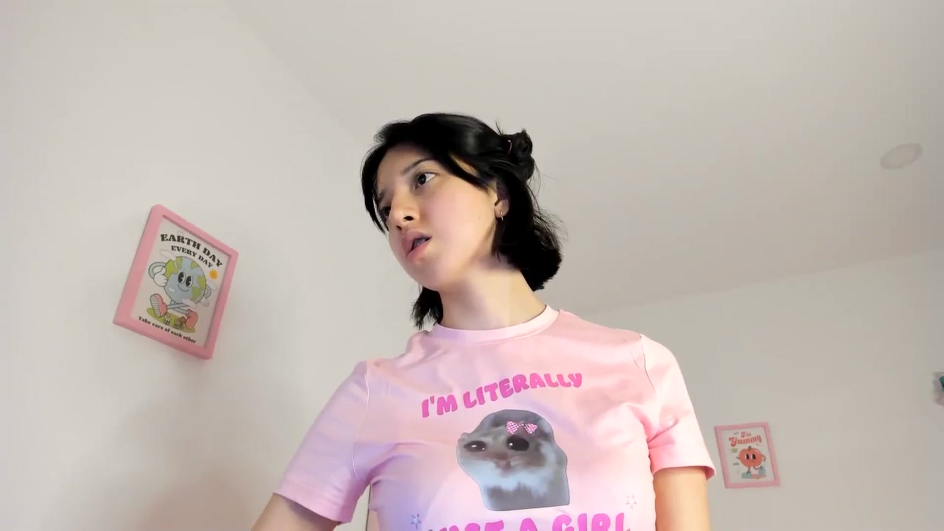 Gallery image thumbnail from Cherrycute666's myfreecams stream on, 06/22/2024, 03:19 image 8 of 20