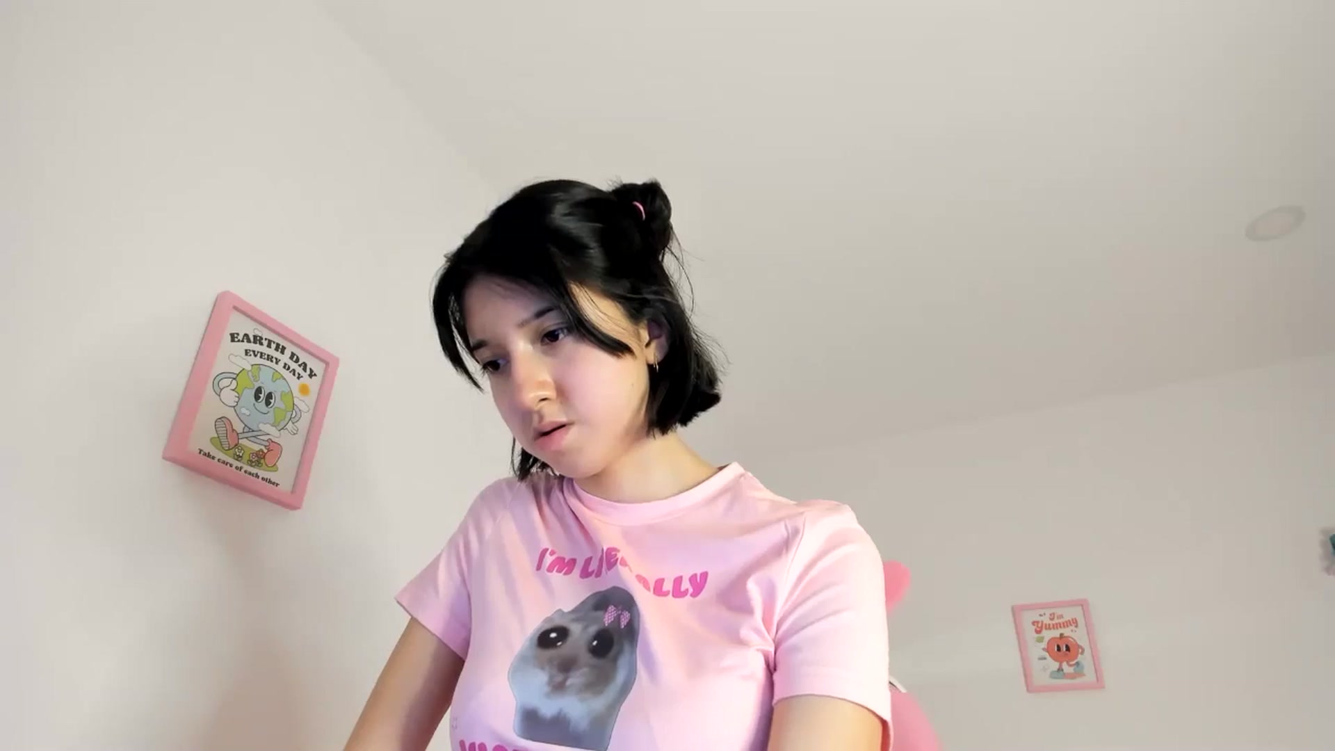 Gallery image thumbnail from Cherrycute666's myfreecams stream on, 06/22/2024, 03:19 image 9 of 20