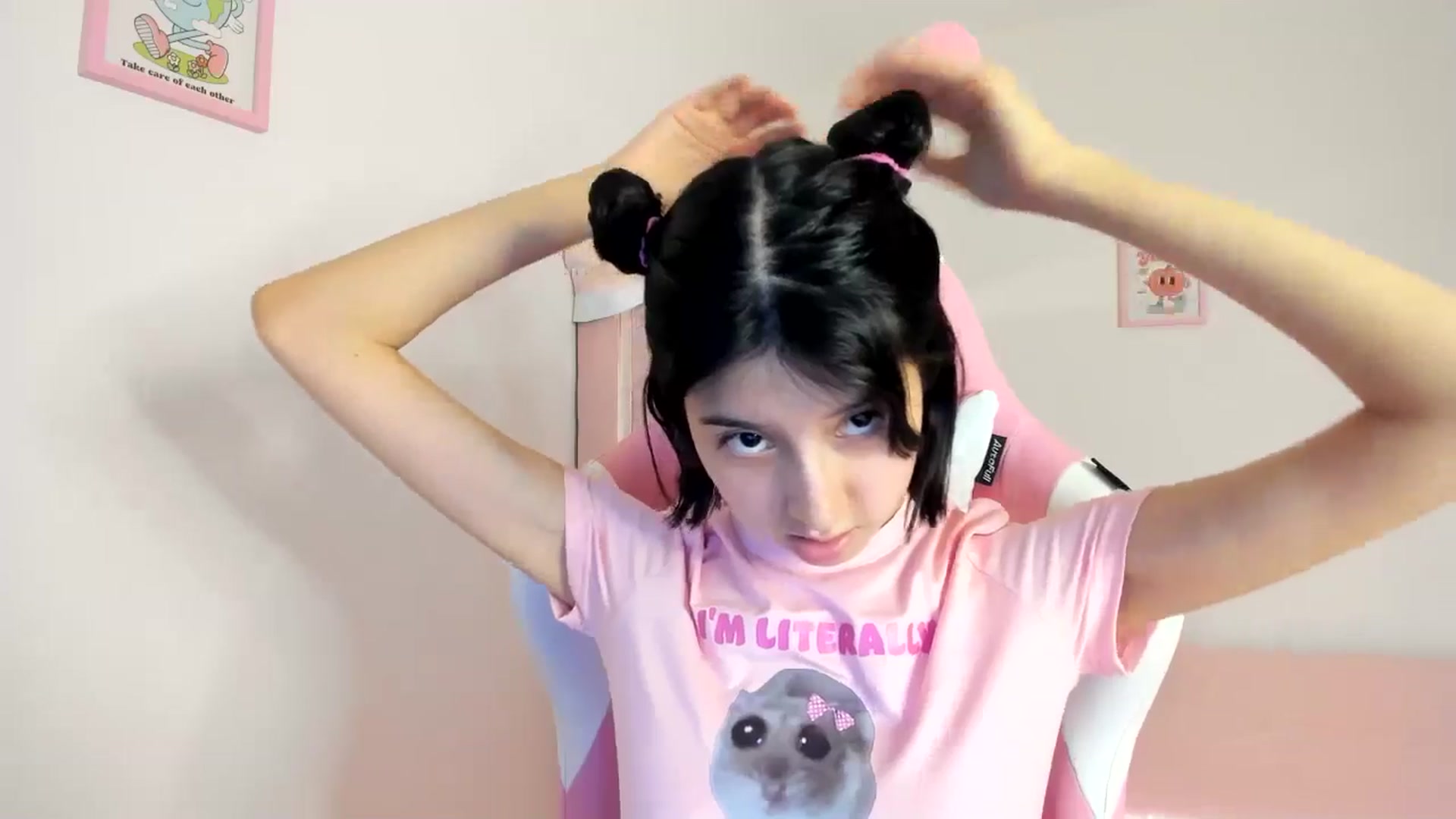 Gallery image thumbnail from Cherrycute666's myfreecams stream on, 06/22/2024, 03:19 image 18 of 20