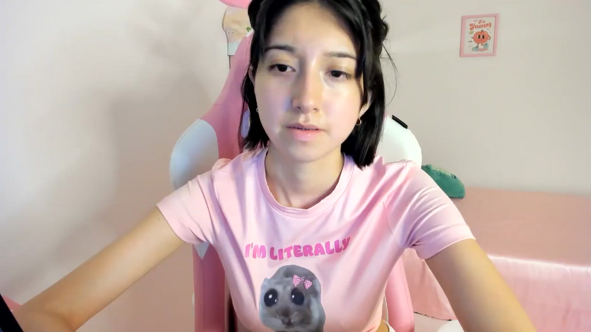 Gallery image thumbnail from Cherrycute666's myfreecams stream on, 06/22/2024, 03:19 image 2 of 20