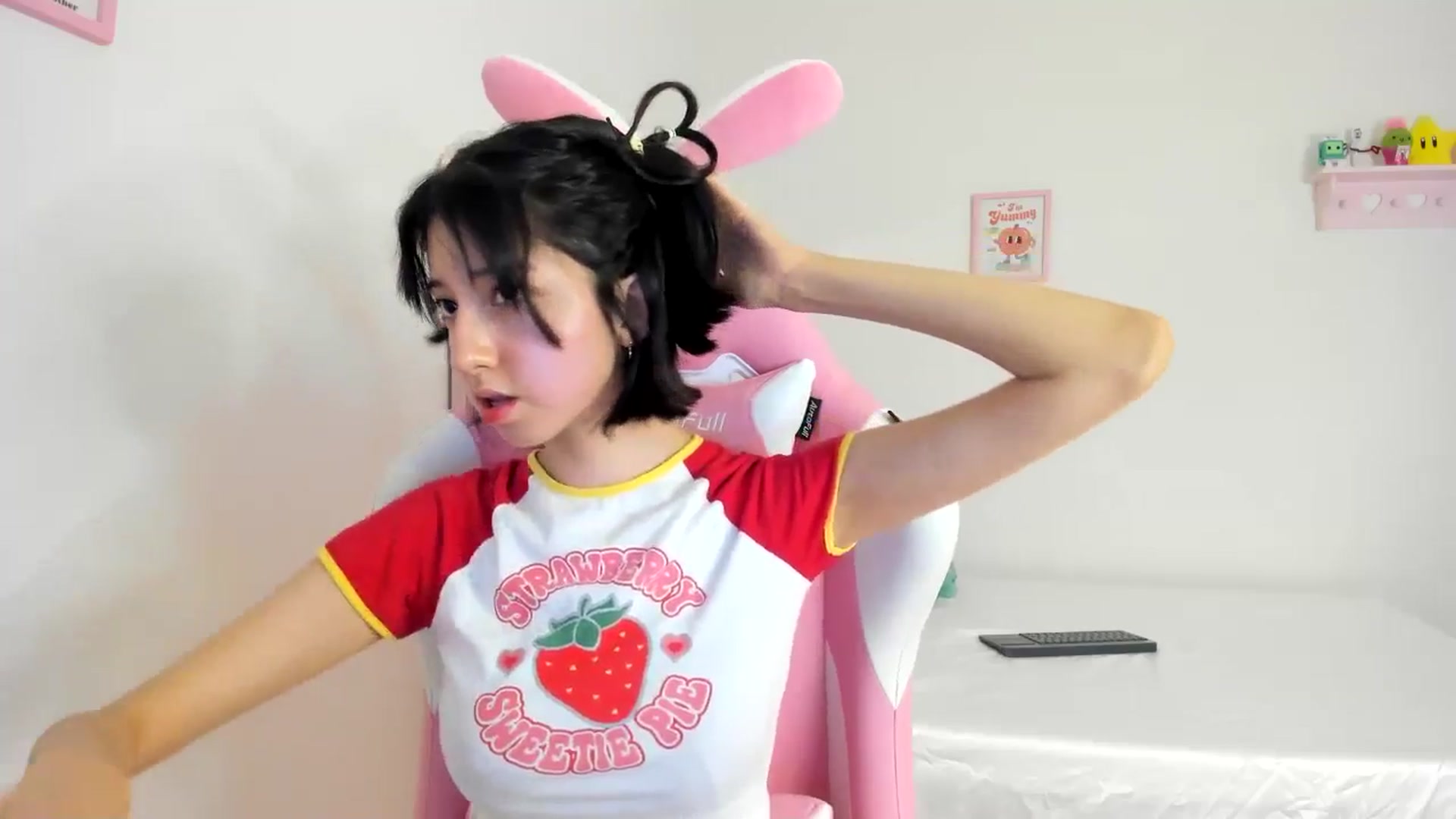 Gallery image thumbnail from Cherrycute666's myfreecams stream on, 06/23/2024, 03:08 image 14 of 20