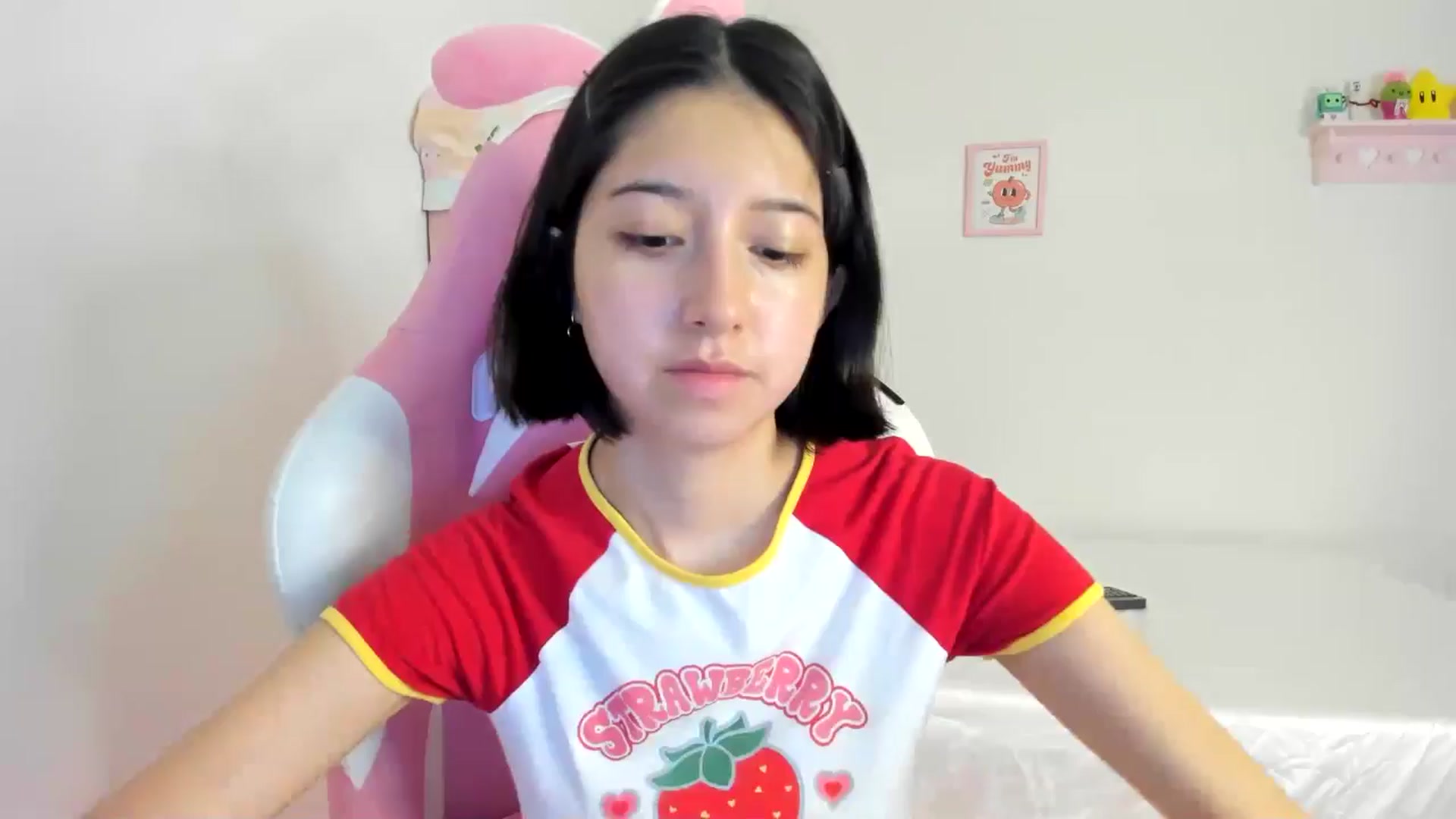 Gallery image thumbnail from Cherrycute666's myfreecams stream on, 06/23/2024, 03:08 image 1 of 20