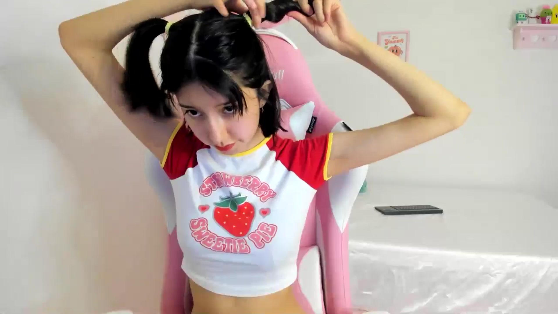Gallery image thumbnail from Cherrycute666's myfreecams stream on, 06/23/2024, 03:08 image 9 of 20
