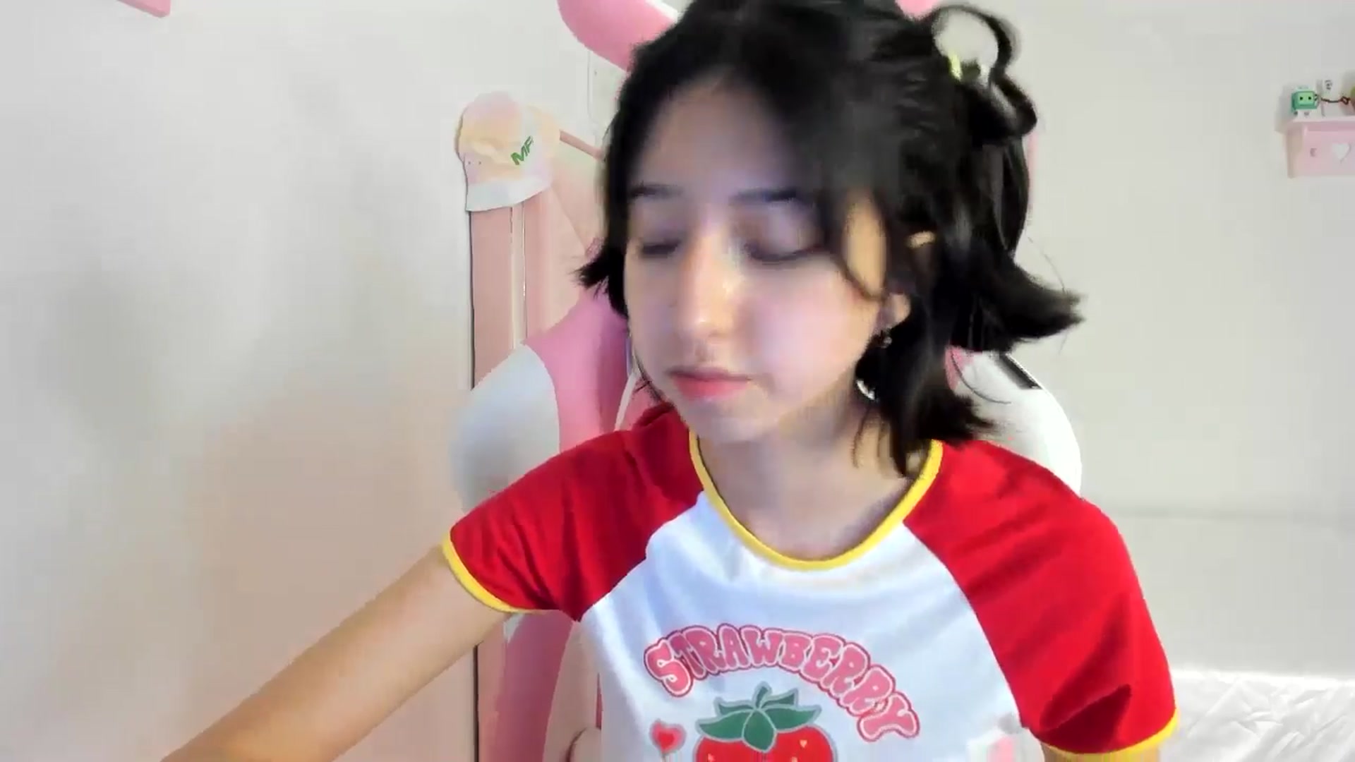 Gallery image thumbnail from Cherrycute666's myfreecams stream on, 06/23/2024, 05:10 image 8 of 20