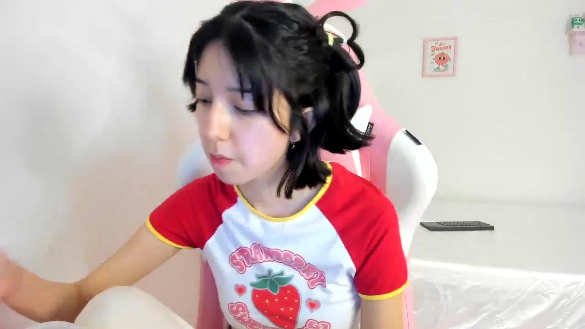 Gallery image thumbnail from Cherrycute666's myfreecams stream on, 06/23/2024, 05:10 image 3 of 20