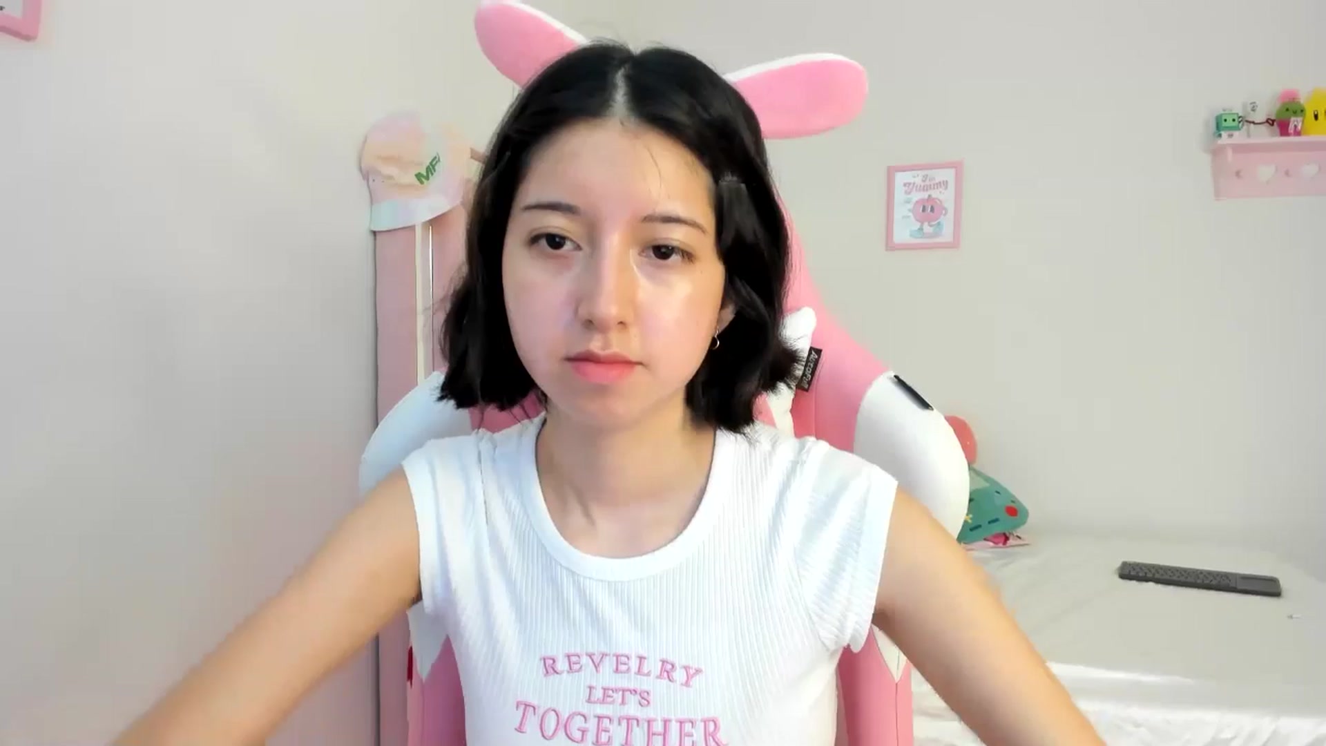 Gallery image thumbnail from Cherrycute666's myfreecams stream on, 06/23/2024, 23:37 image 9 of 20