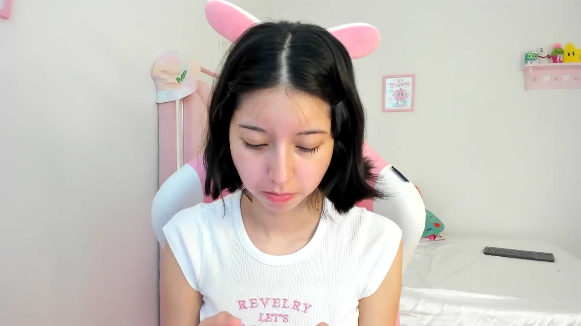Gallery image thumbnail from Cherrycute666's myfreecams stream on, 06/23/2024, 23:37 image 4 of 20