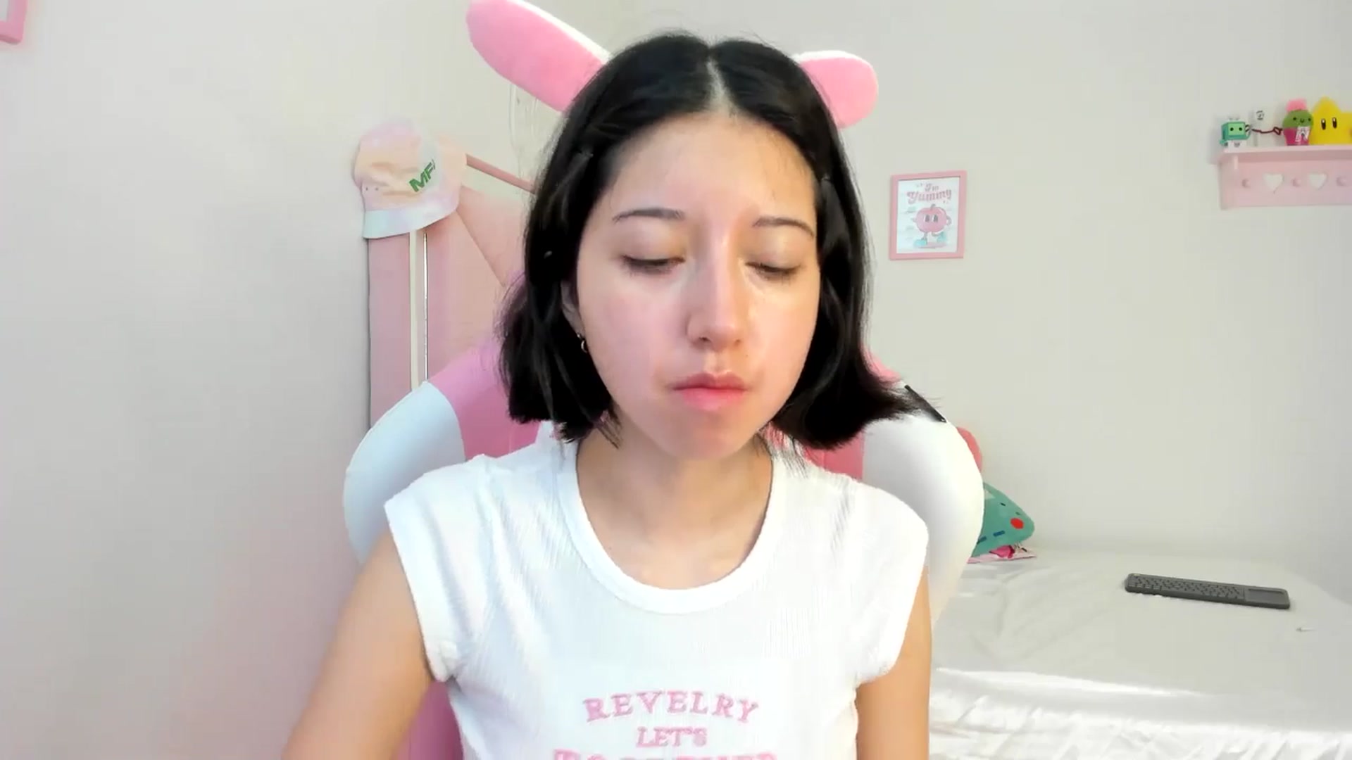 Gallery image thumbnail from Cherrycute666's myfreecams stream on, 06/23/2024, 23:37 image 3 of 20