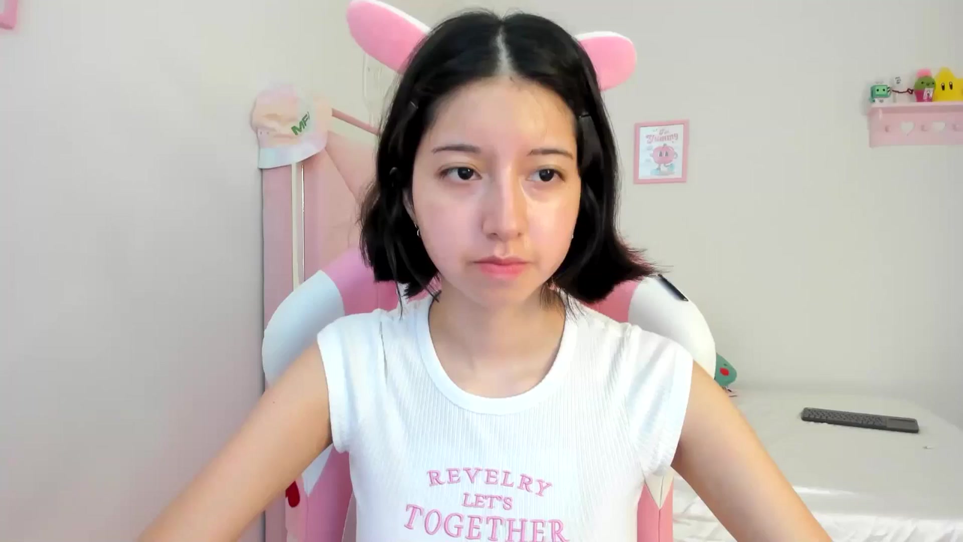 Gallery image thumbnail from Cherrycute666's myfreecams stream on, 06/23/2024, 23:37 image 1 of 20