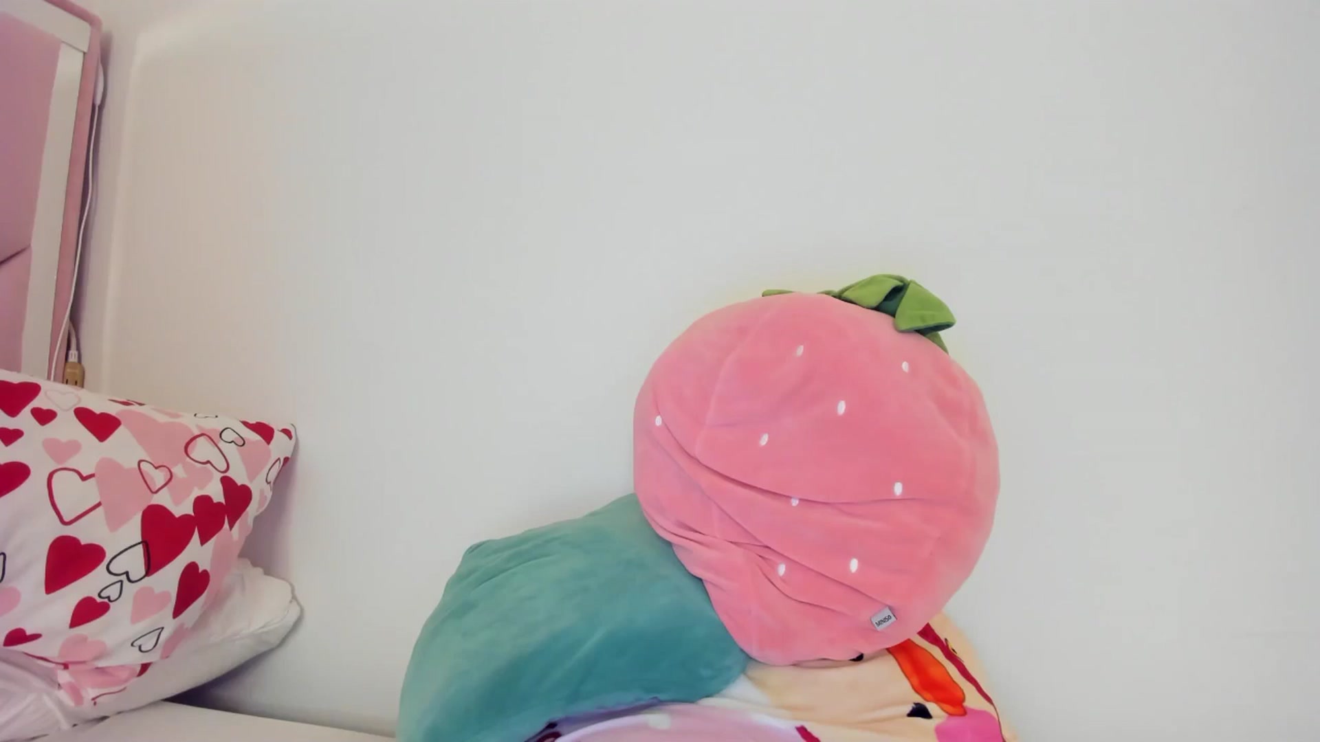 Gallery image thumbnail from Cherrycute666's myfreecams stream on, 06/24/2024, 06:41 image 6 of 20
