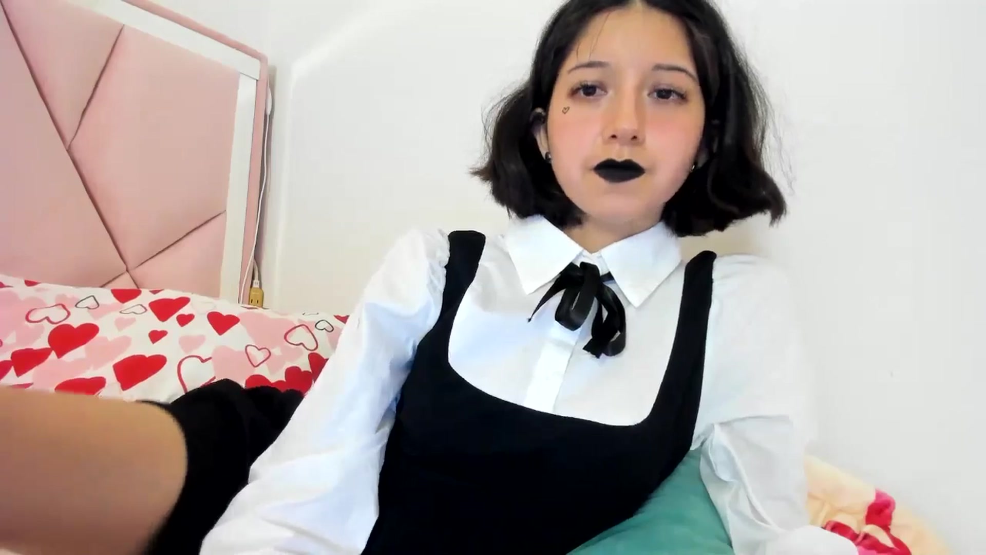 Gallery image thumbnail from Cherrycute666's myfreecams stream on, 06/25/2024, 04:11 image 4 of 20