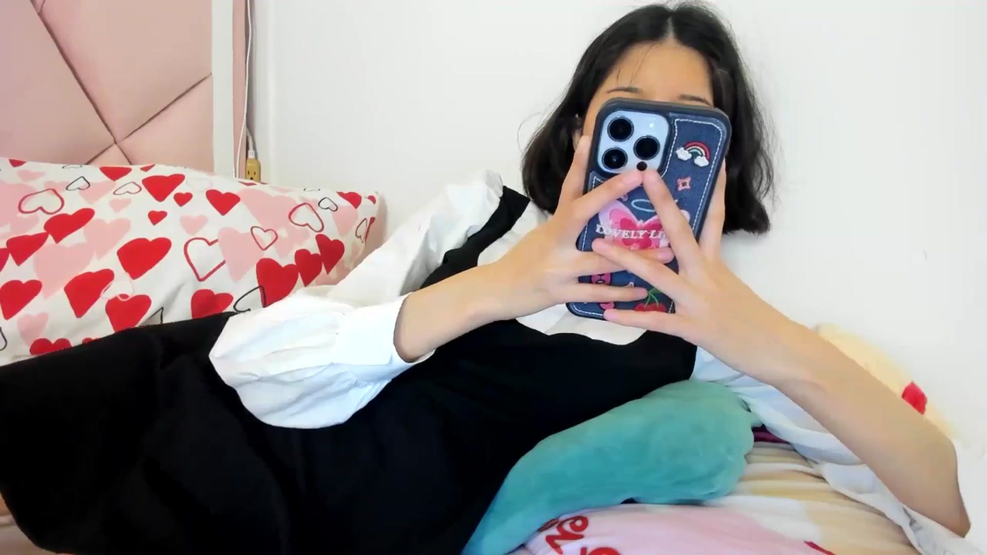 Gallery image thumbnail from Cherrycute666's myfreecams stream on, 06/25/2024, 04:11 image 7 of 20