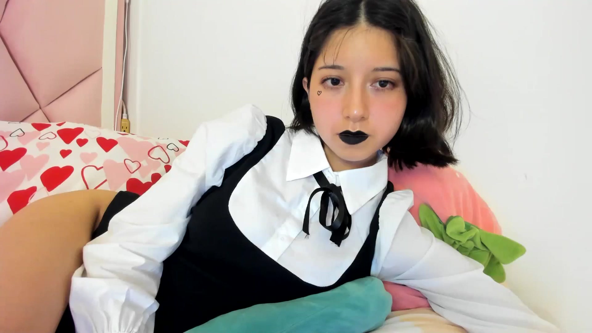 Gallery image thumbnail from Cherrycute666's myfreecams stream on, 06/25/2024, 04:11 image 20 of 20