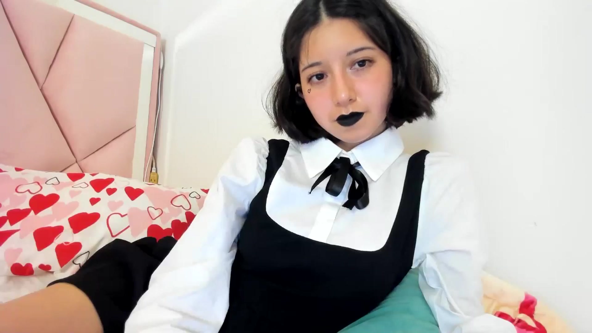 Gallery image thumbnail from Cherrycute666's myfreecams stream on, 06/25/2024, 04:11 image 3 of 20