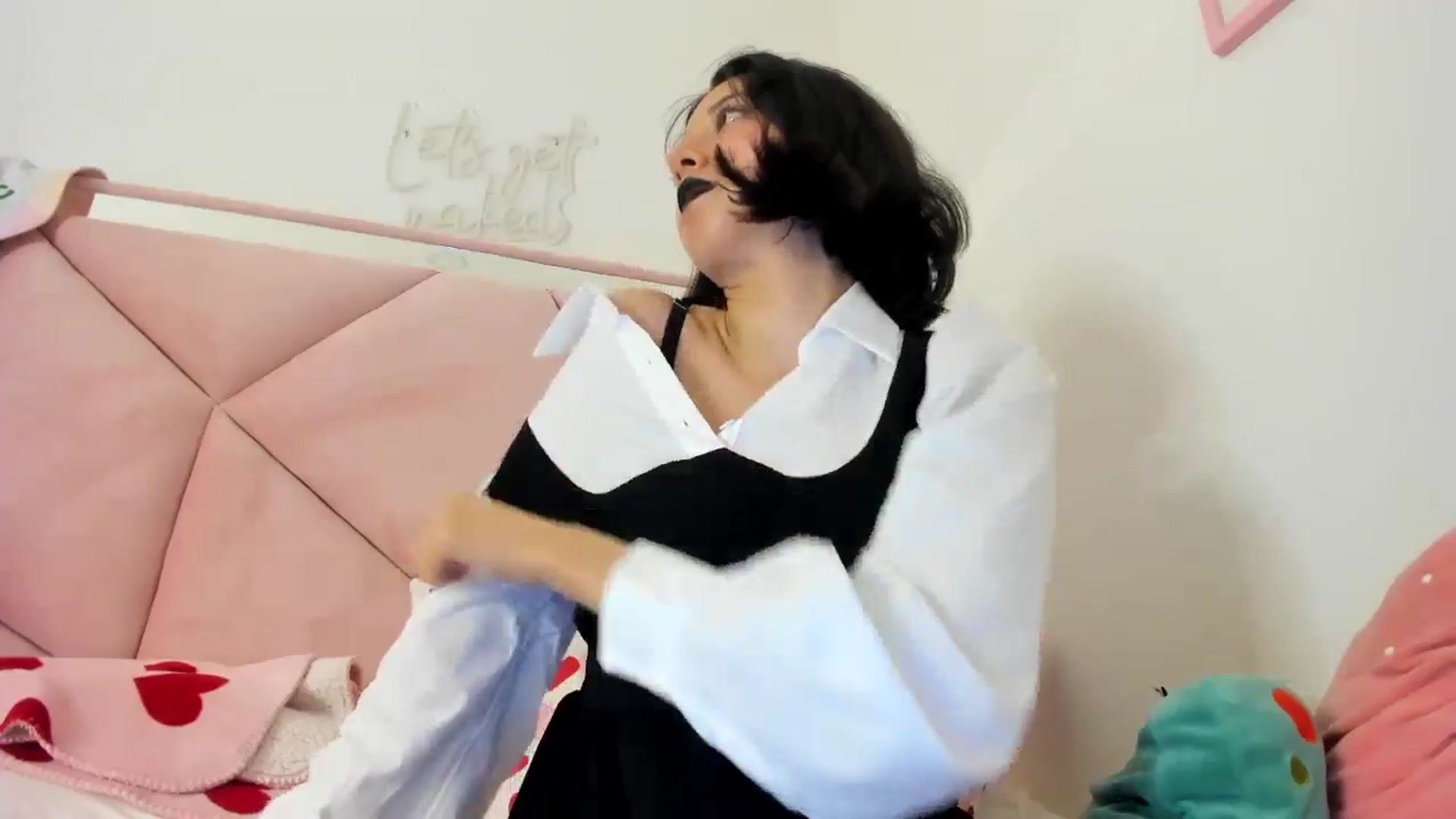 Gallery image thumbnail from Cherrycute666's myfreecams stream on, 06/25/2024, 05:59 image 5 of 20