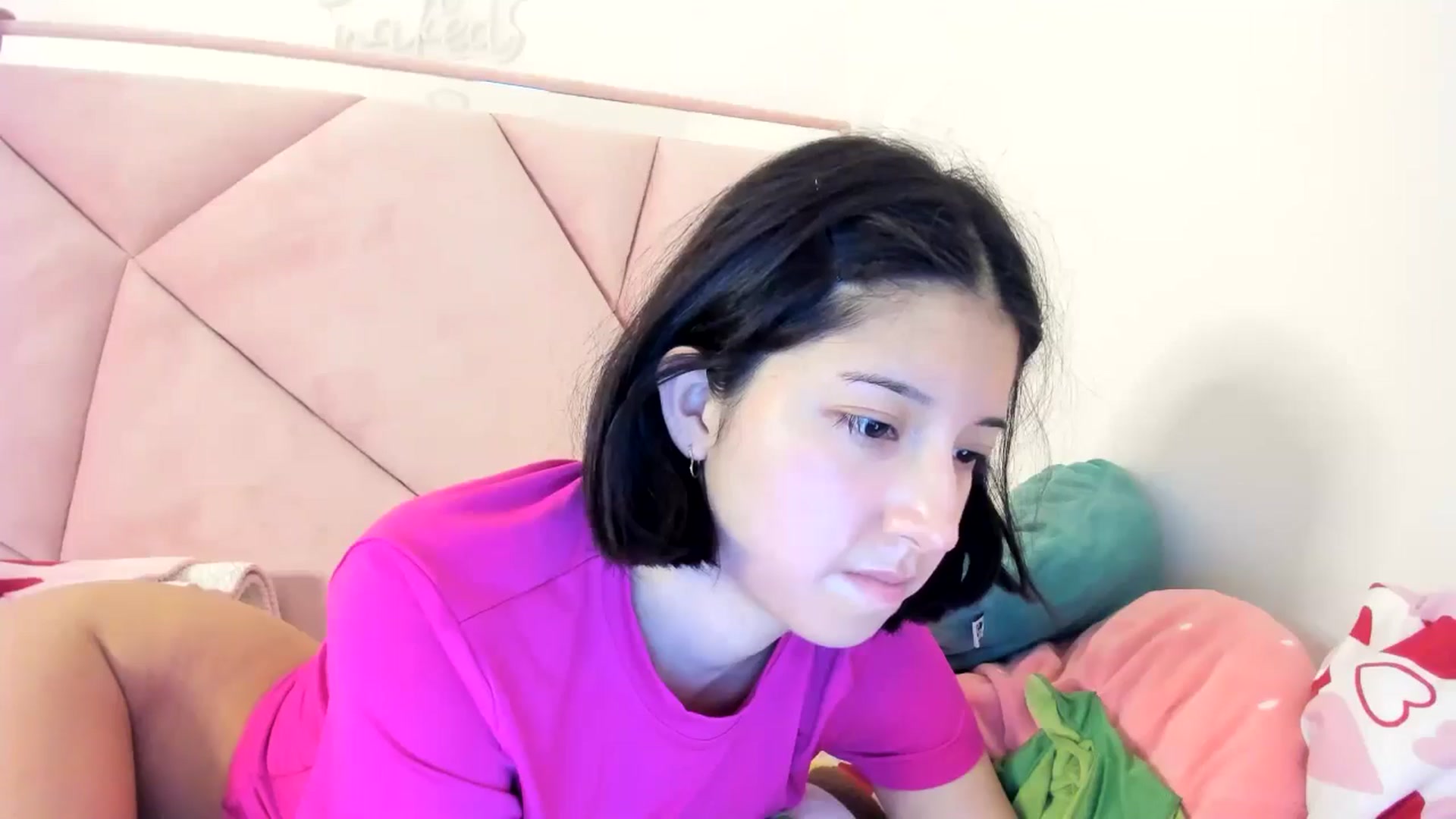 Gallery image thumbnail from Cherrycute666's myfreecams stream on, 06/26/2024, 01:36 image 8 of 20