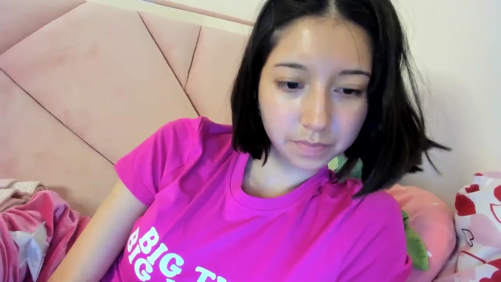 Gallery image thumbnail from Cherrycute666's myfreecams stream on, 06/26/2024, 01:36 image 2 of 20