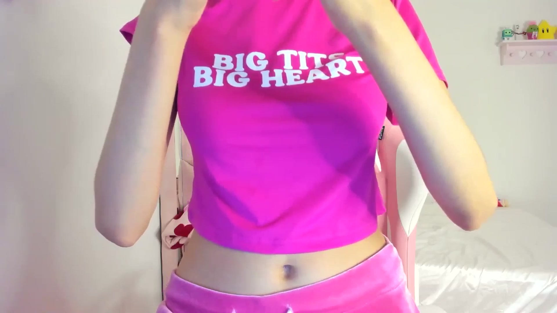 Gallery image thumbnail from Cherrycute666's myfreecams stream on, 06/26/2024, 03:19 image 19 of 20