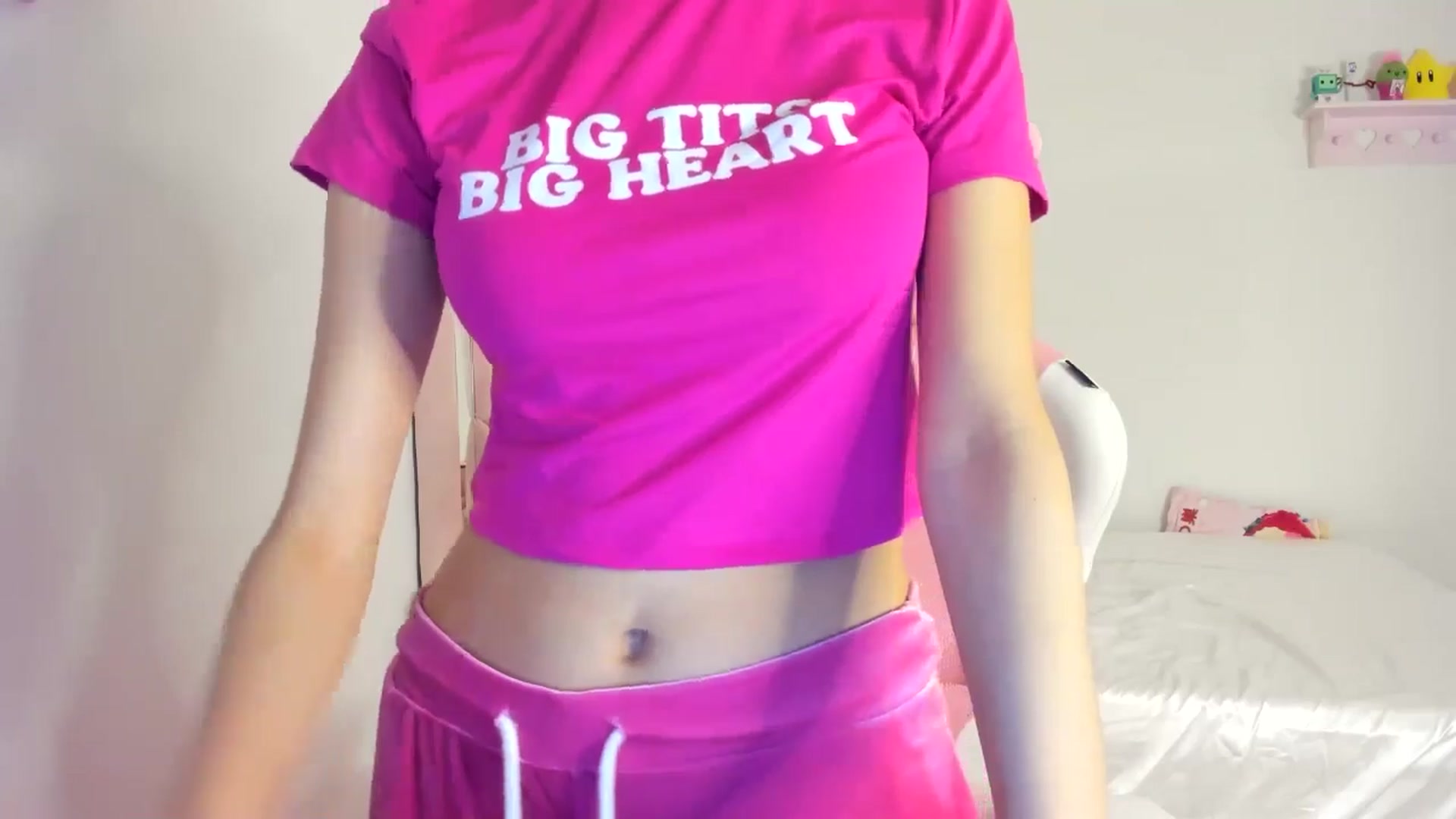 Gallery image thumbnail from Cherrycute666's myfreecams stream on, 06/26/2024, 03:19 image 20 of 20